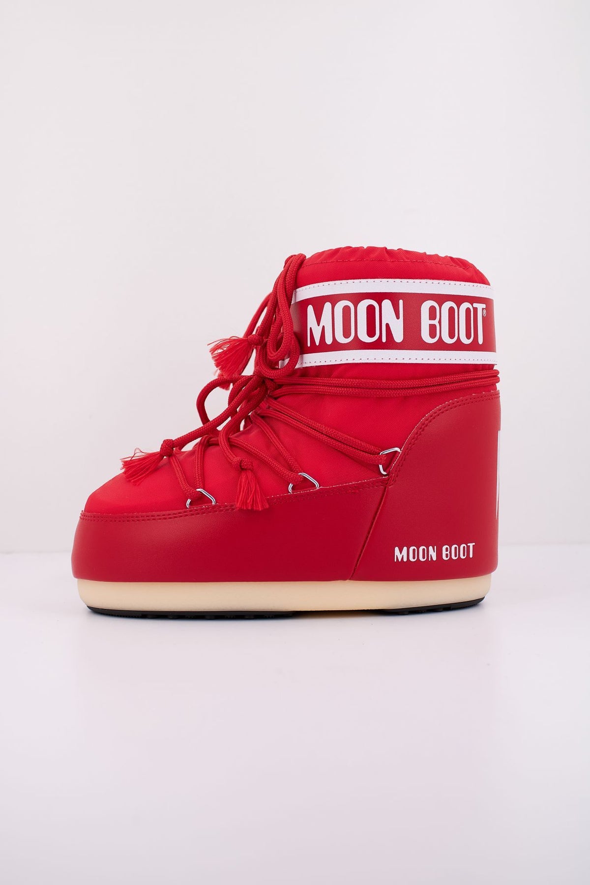 MOON BOOT ICON LOW NYLON 14093400 001 en color ROJO (1)