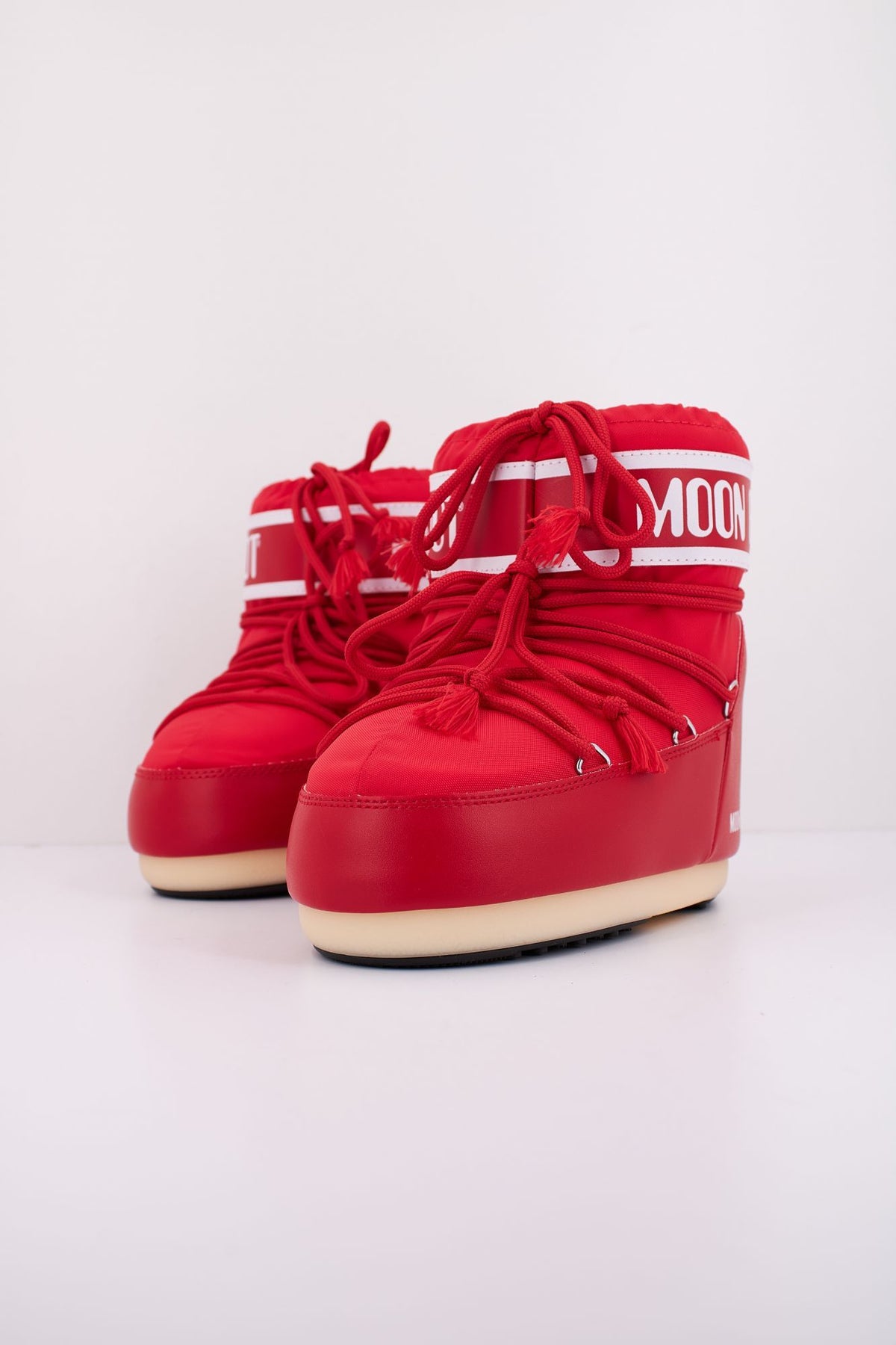 MOON BOOT ICON LOW NYLON 14093400 001 en color ROJO (2)