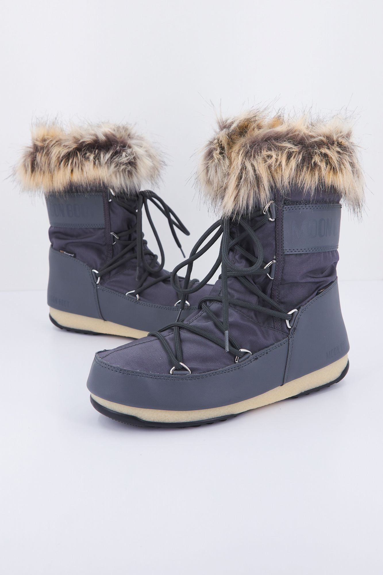 MOON BOOT 24008800 006 en color GRIS (1)