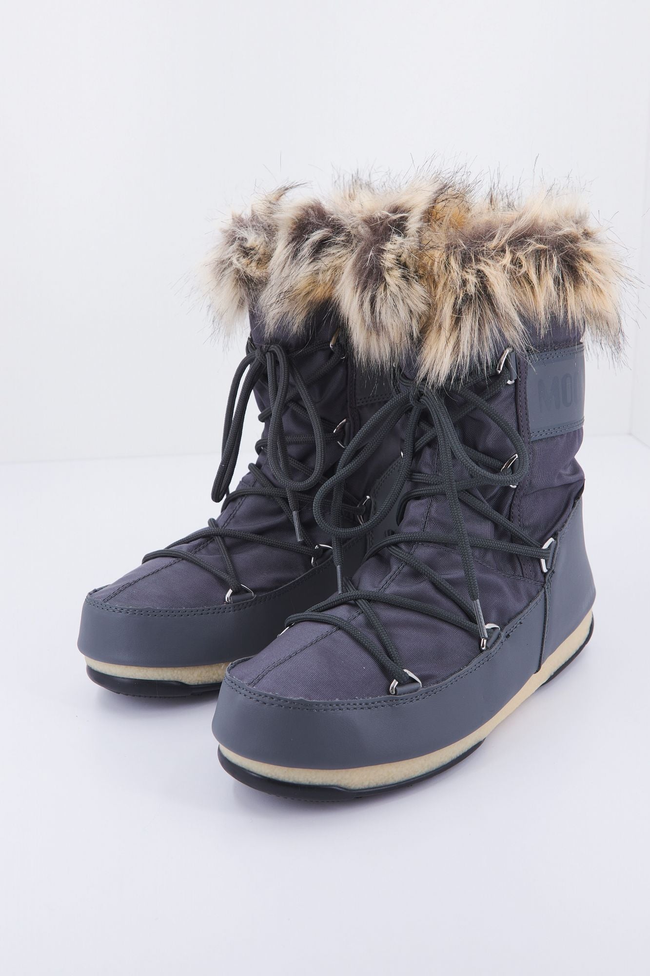MOON BOOT 24008800 006 en color GRIS (2)