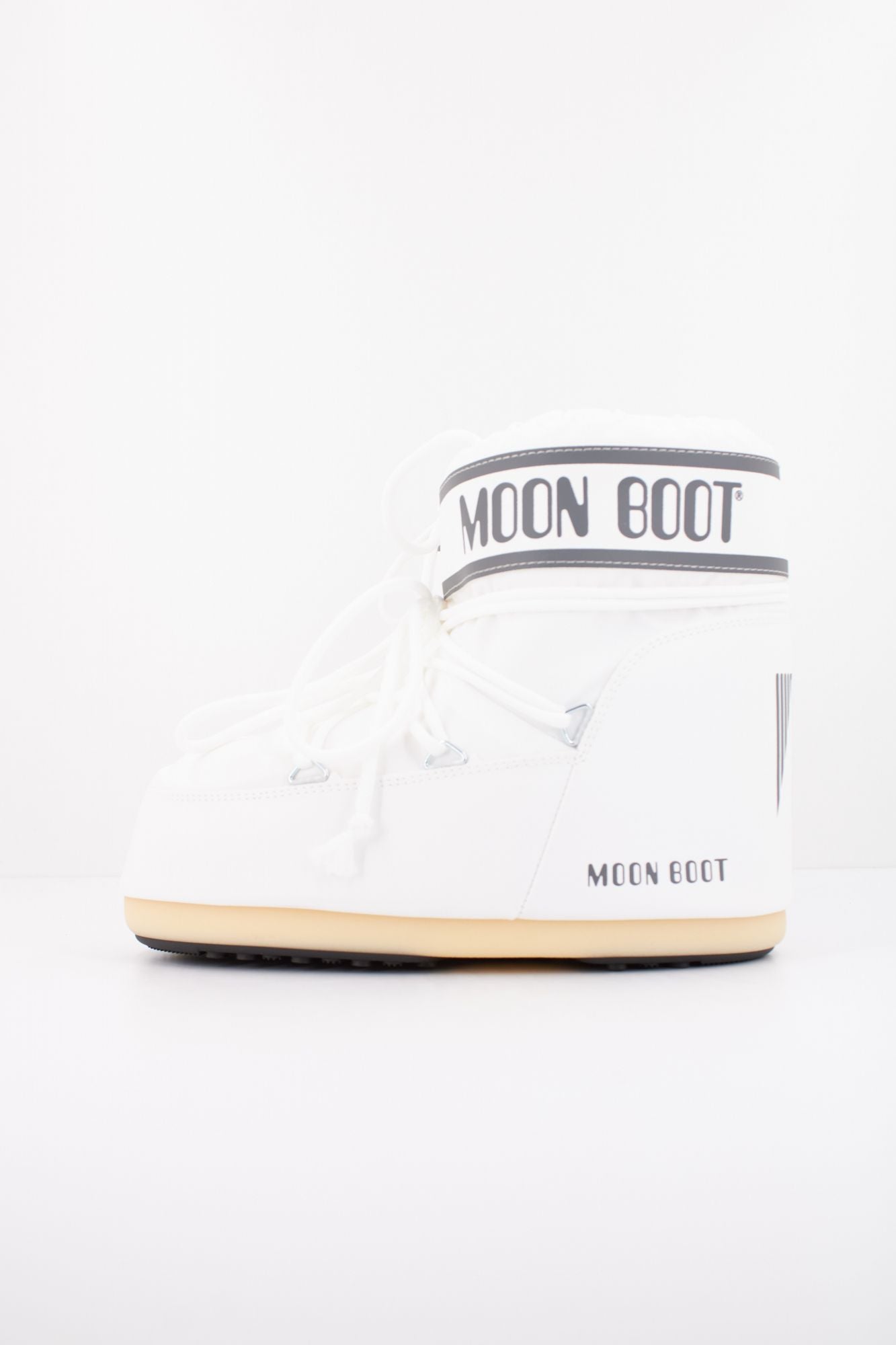 MOON BOOT ICON LOW NYL en color BLANCO (1)