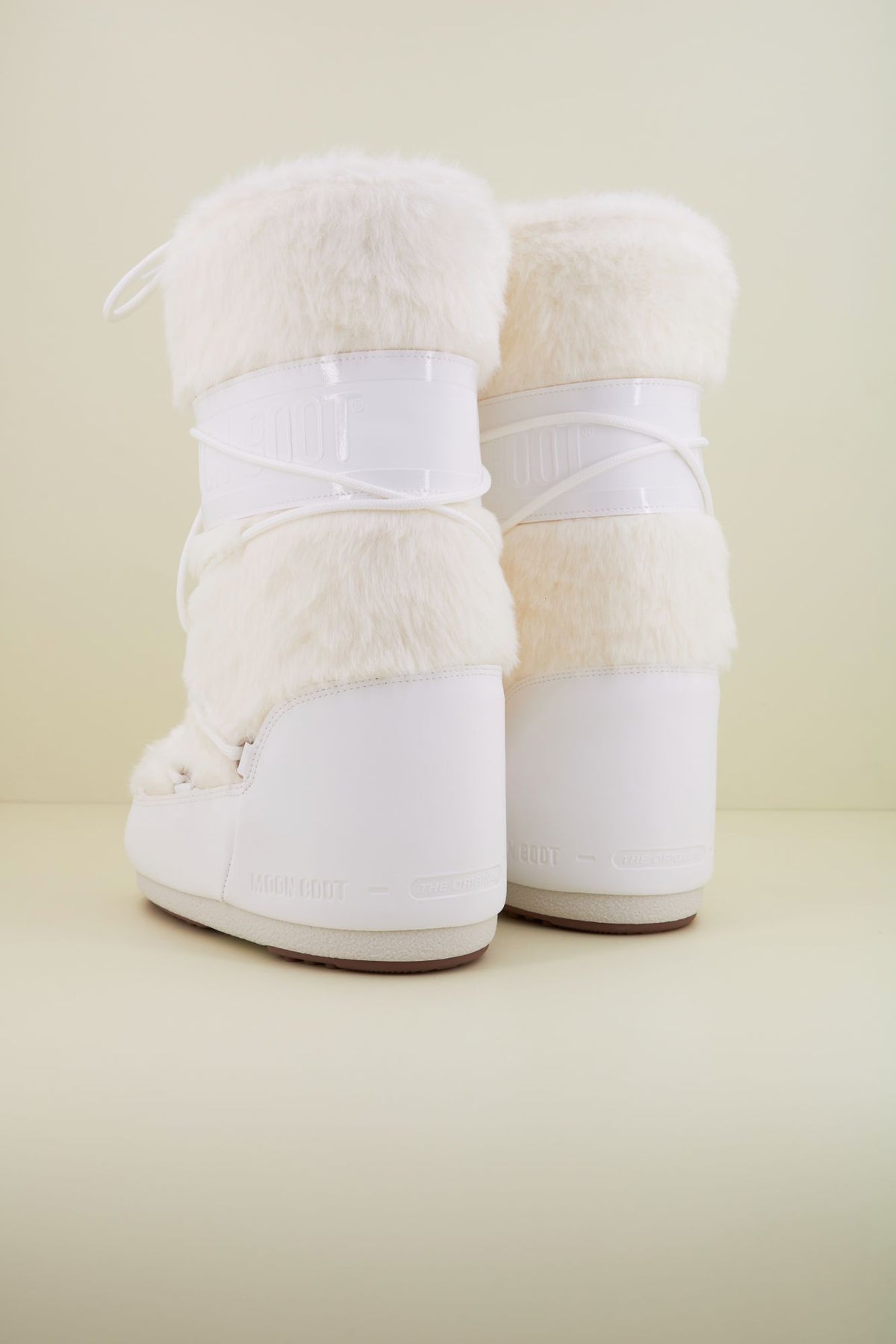 MOON BOOT ICON FAUX FUR 14089000 003 en color BLANCO (3)