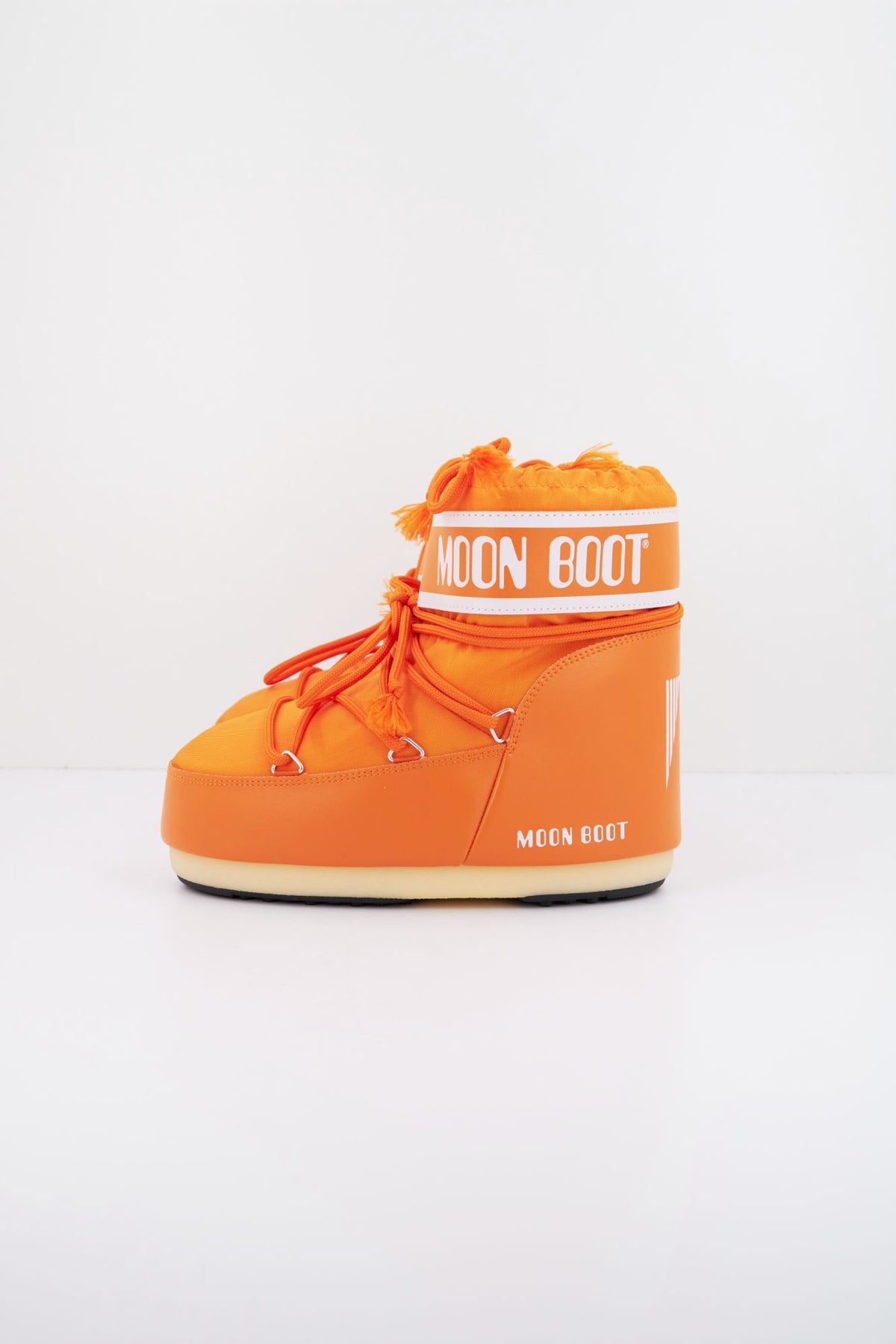 MOON BOOT ICON LOW NYLON 14093400 014 en color NARANJA (1)