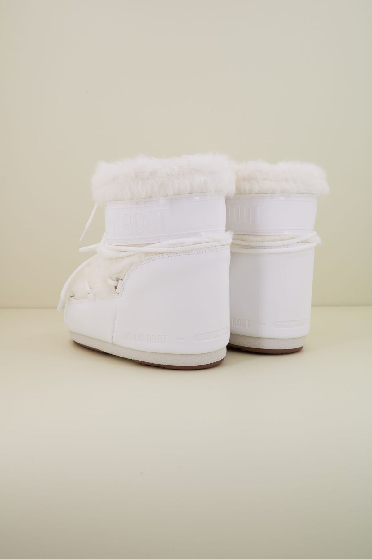 MOON BOOT ICON LOW FAUX FUR 14093900 002 en color BLANCO (3)