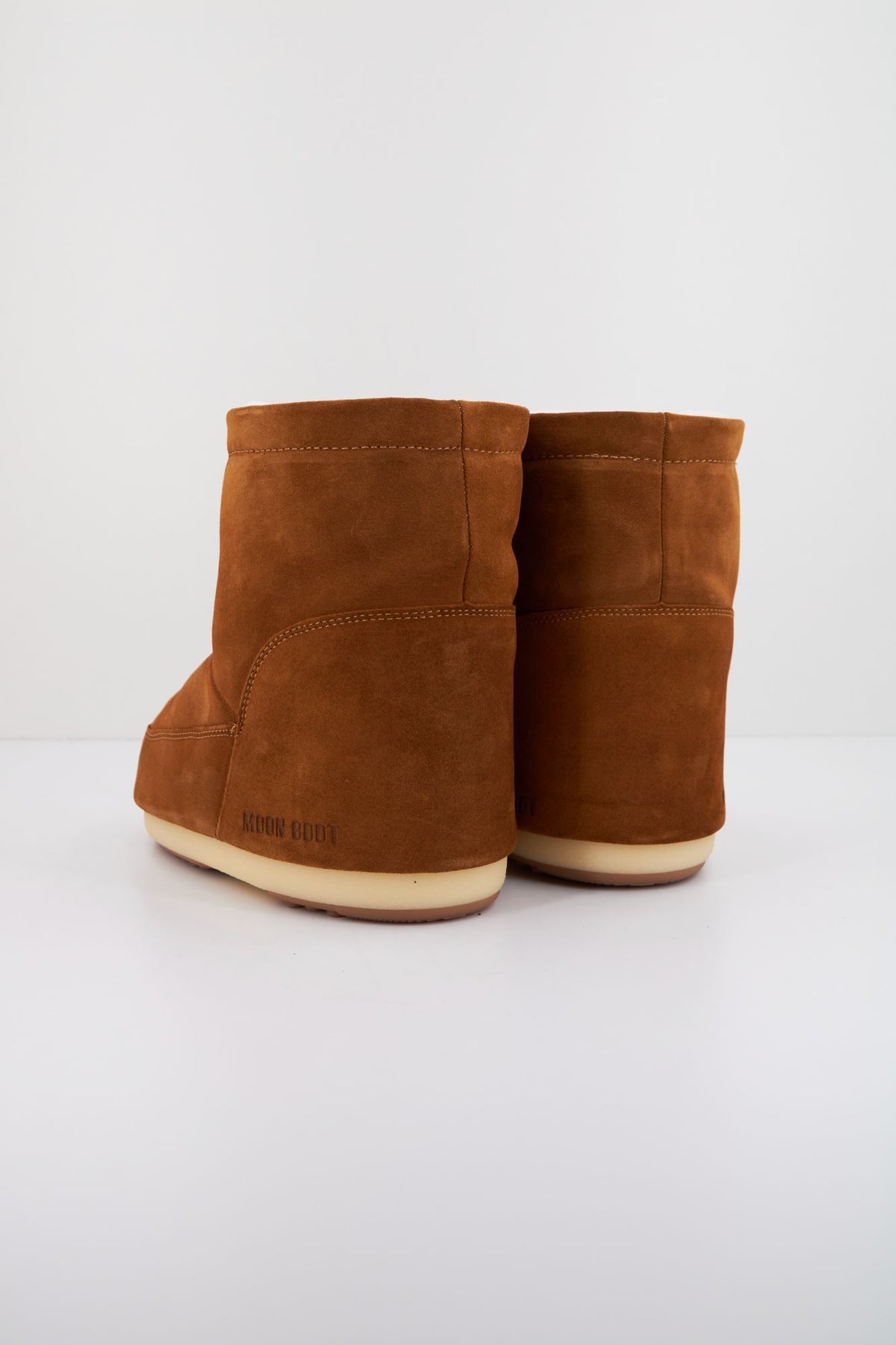 MOON BOOT ICON LOW NOLACE SUEDE 14094000 002 en color MARRON (3)