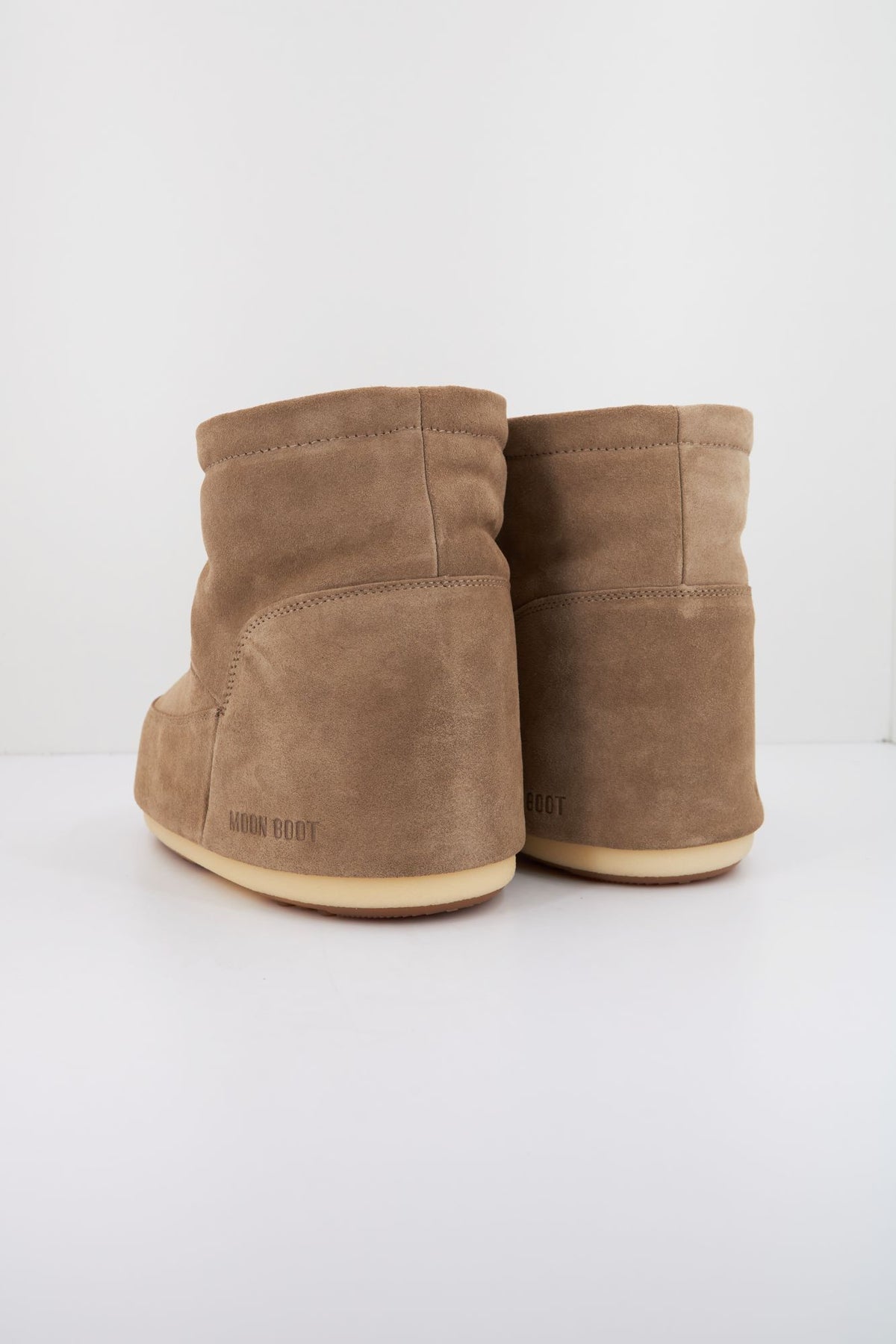 MOON BOOT ICON LOW NOLACE SUEDE 14094000 004 en color MARRON (3)