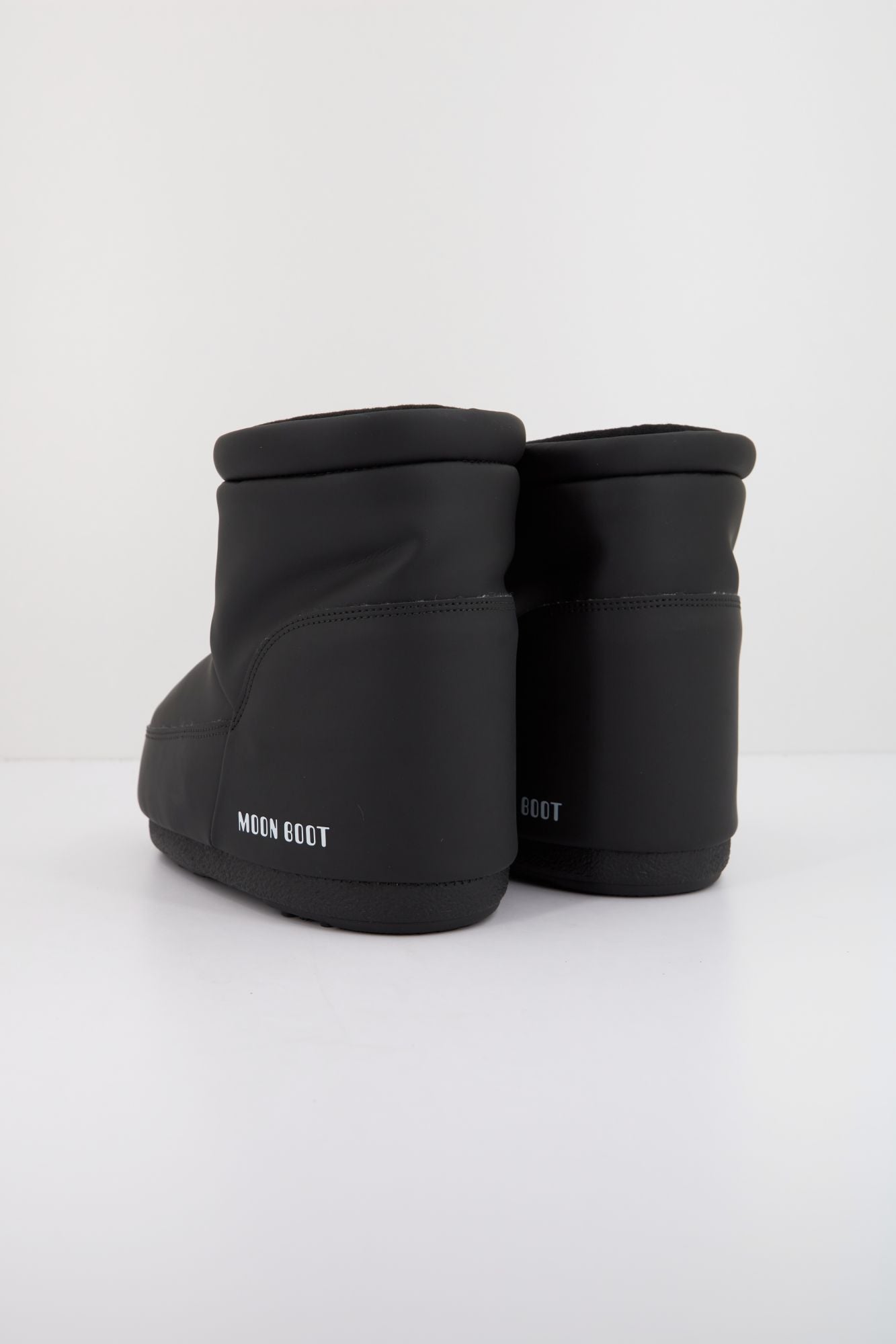 MOON BOOT MB ICON LOW NOLACE RUB en color NEGRO (3)