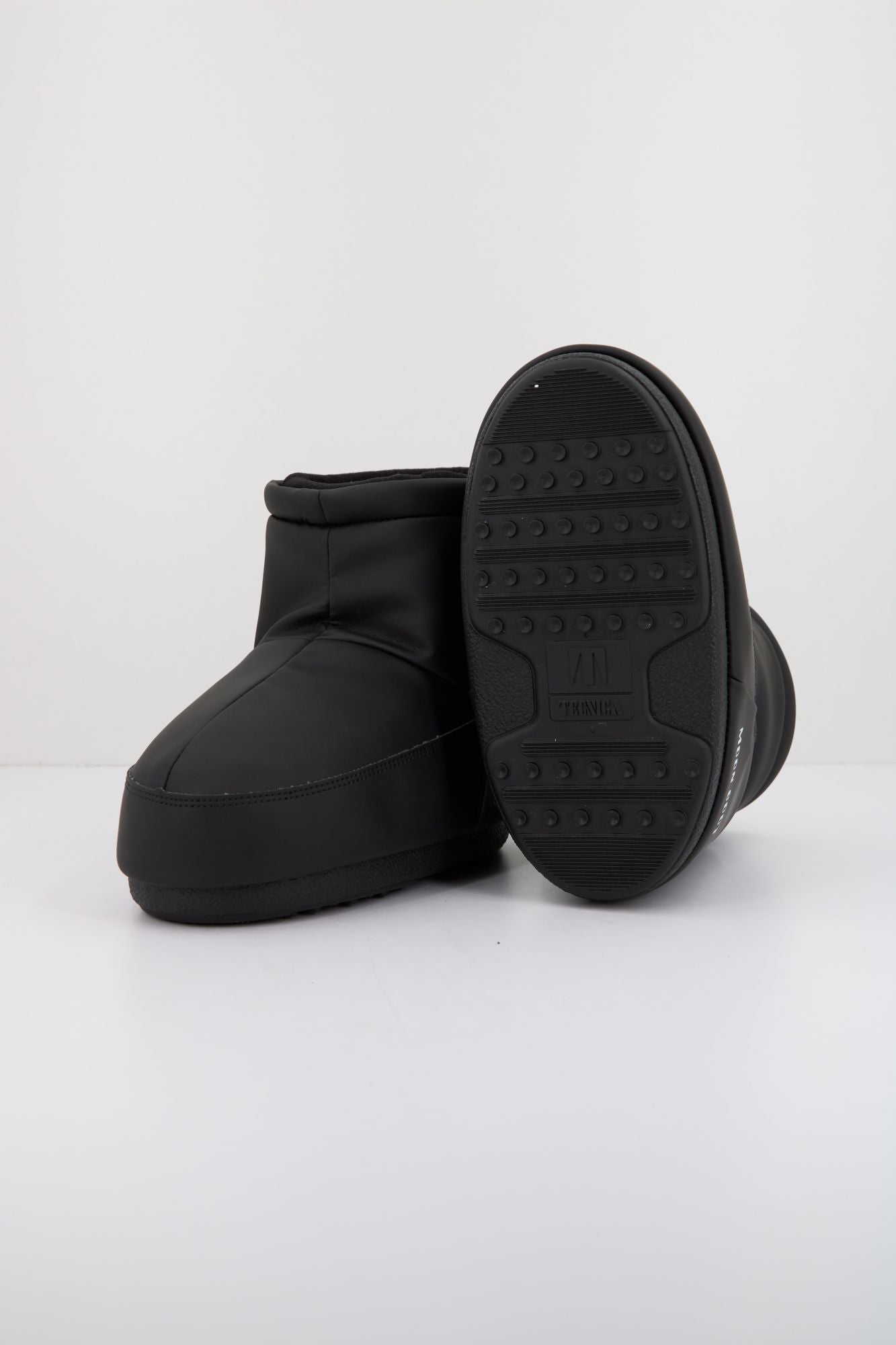 MOON BOOT MB ICON LOW NOLACE RUB en color NEGRO (4)