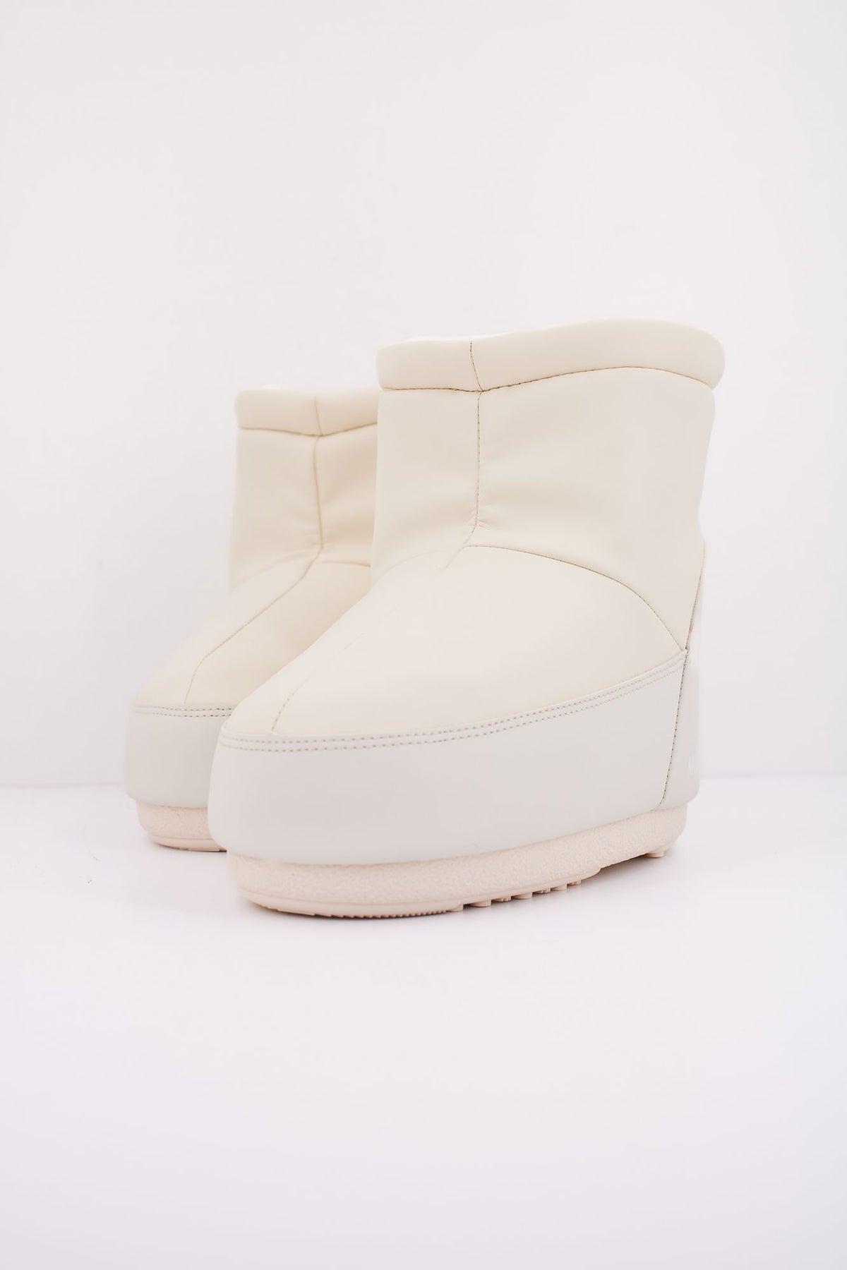 MOON BOOT ICON LOW NOLACE RUBBER 14094100 002 en color BLANCO (2)