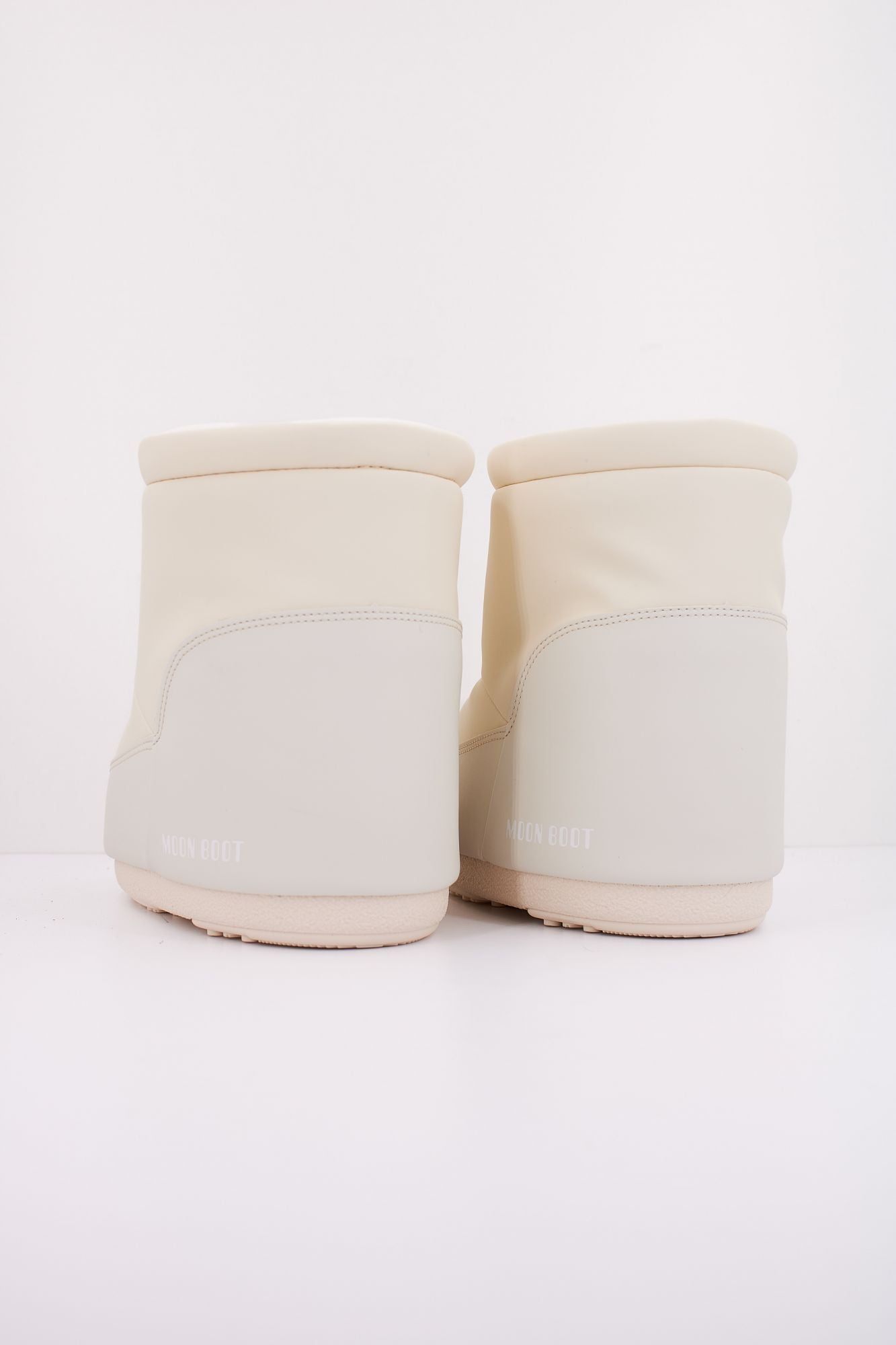 MOON BOOT ICON LOW NOLACE RUBBER 14094100 002 en color BLANCO (4)