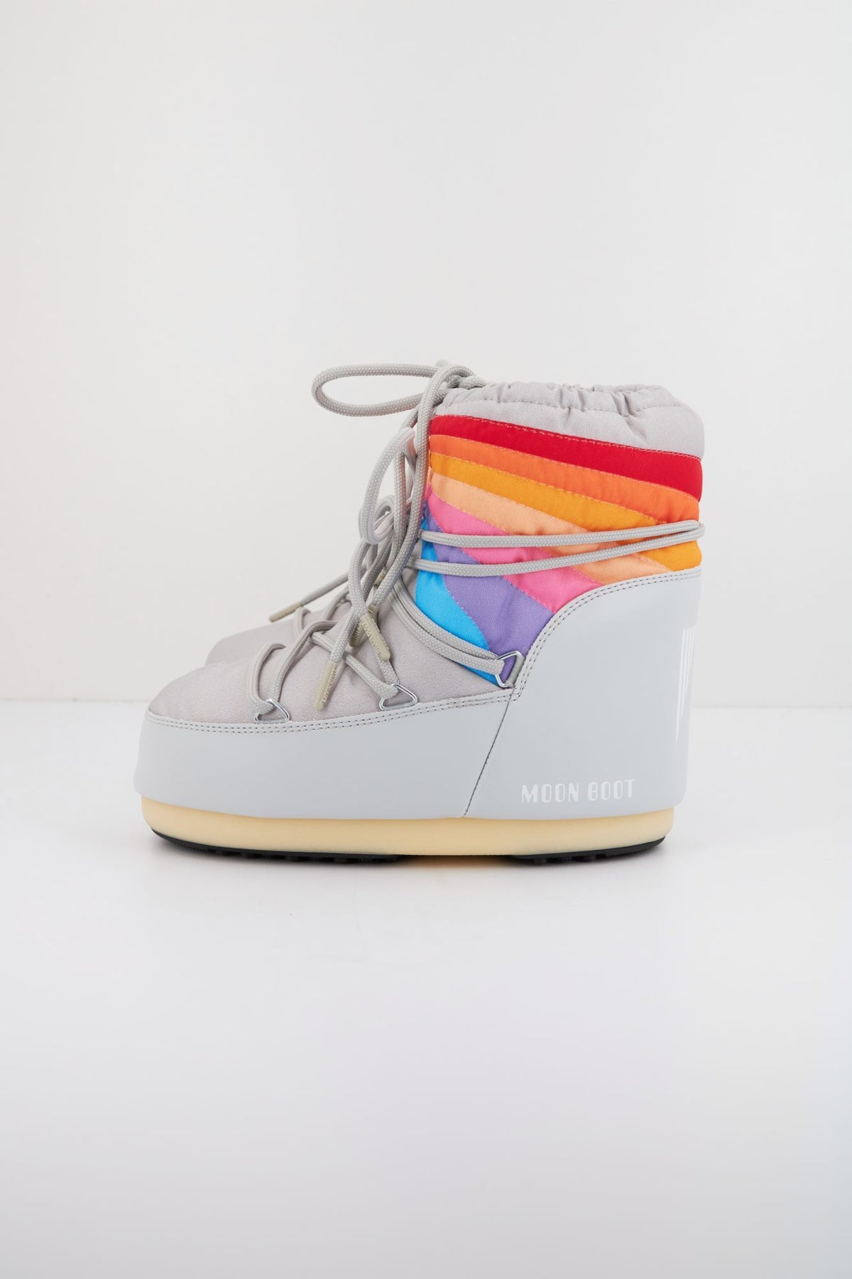 MOON BOOT ICON LOW RAINBOW 14094300 001 en color GRIS (1)