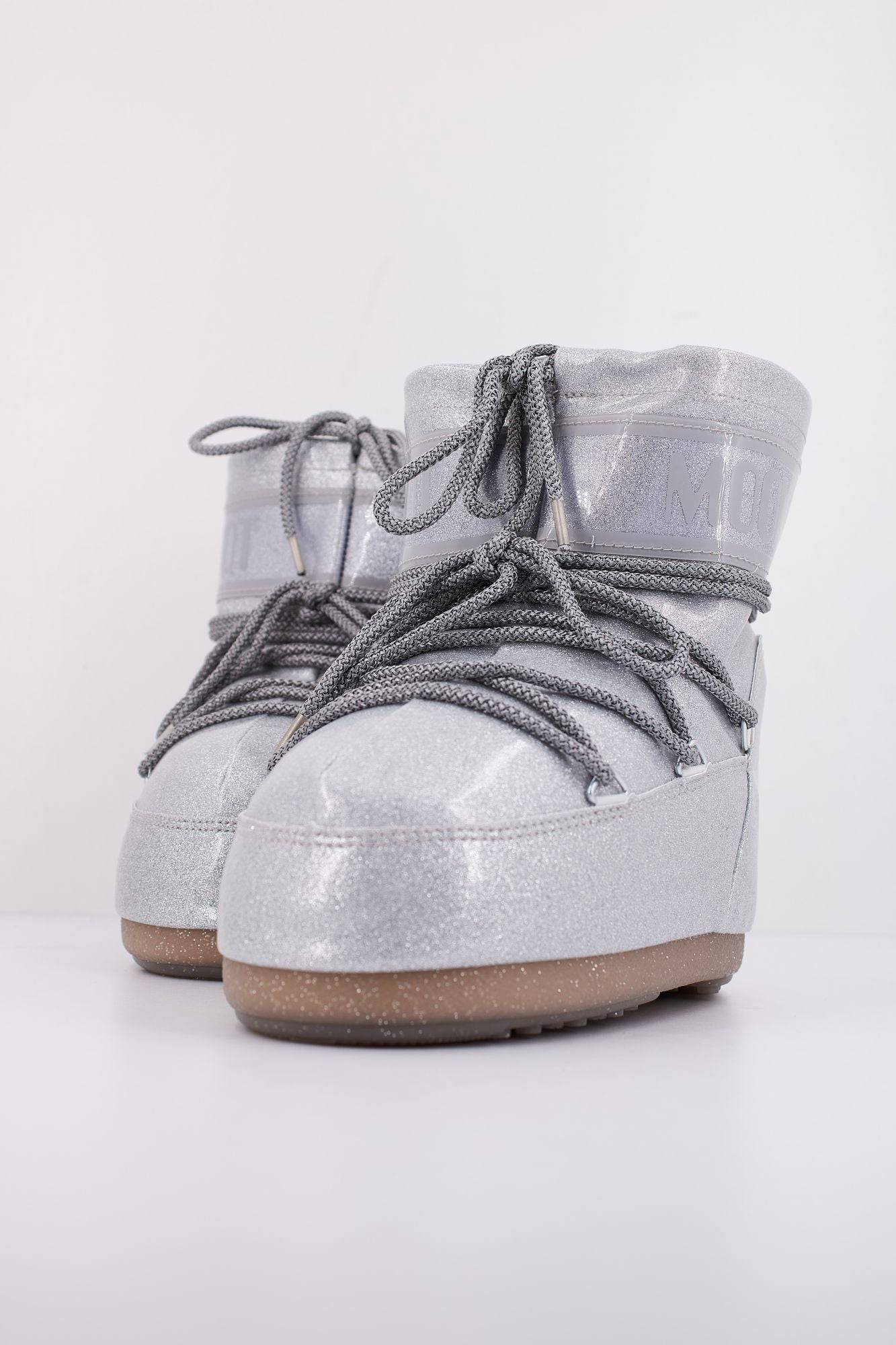 MOON BOOT MB ICON LOW GLITT en color PLATA (2)