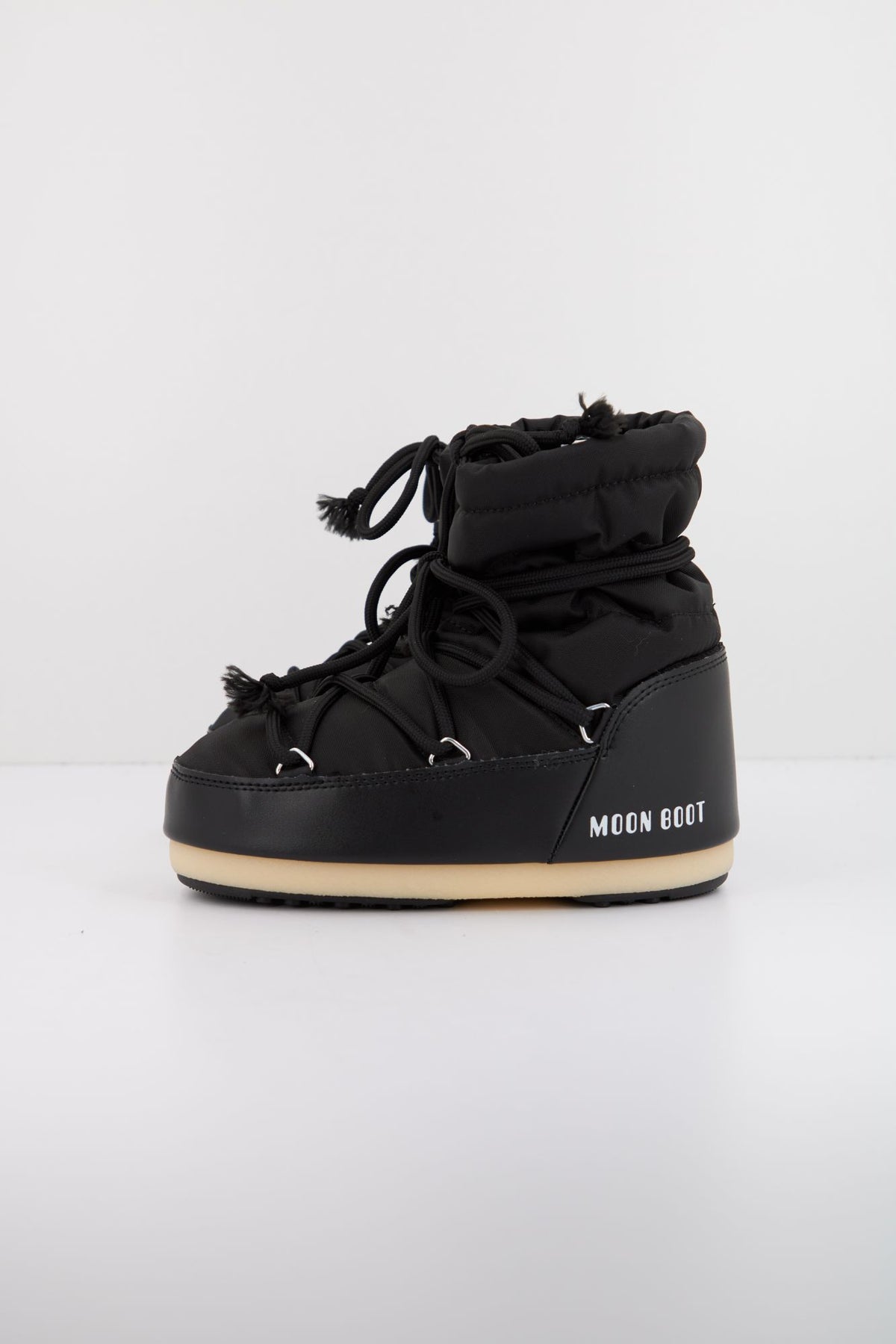 MOON BOOT LIGHT LOW NYLON 14600100 001 en color NEGRO (1)