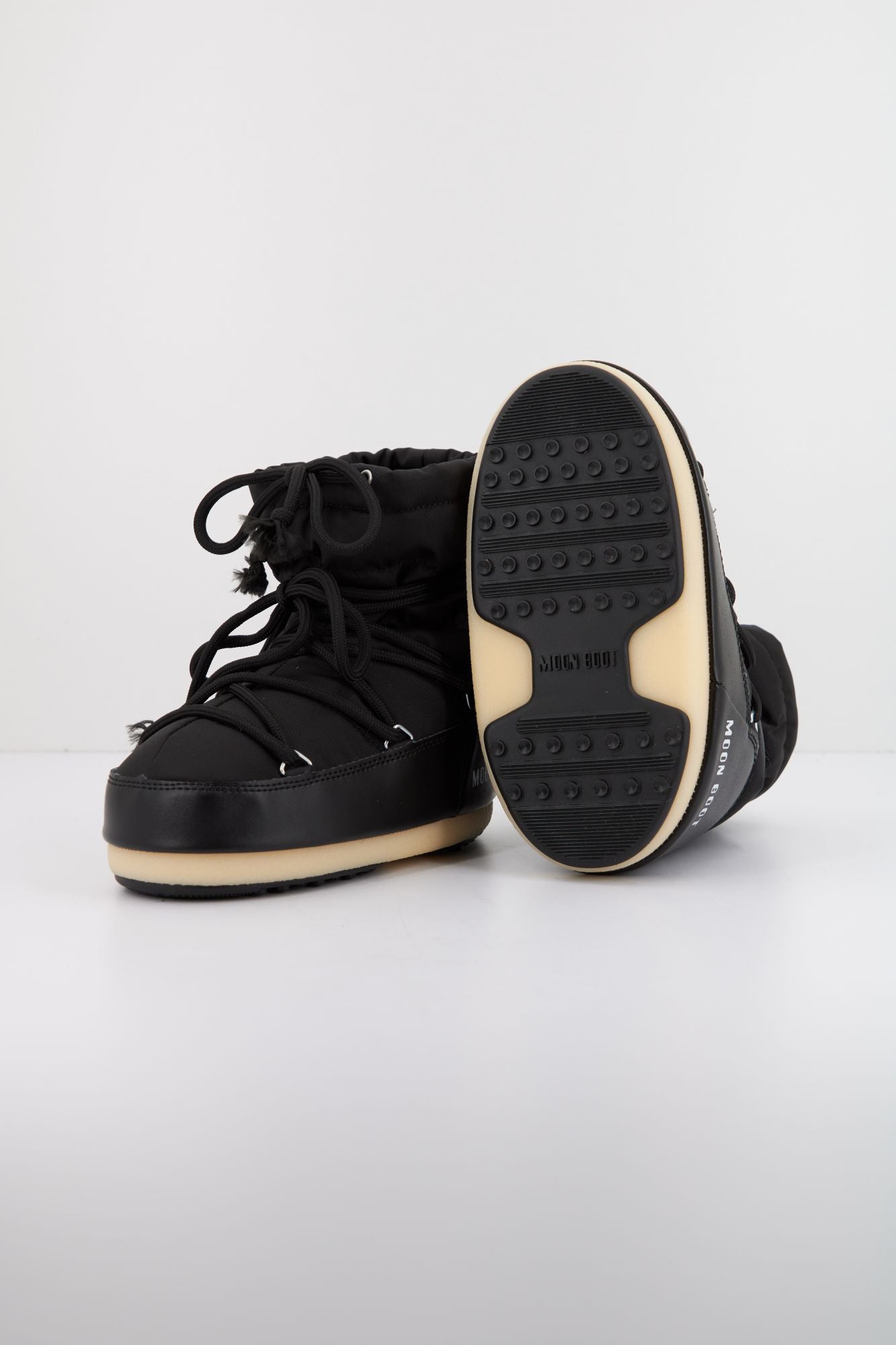 MOON BOOT MB LIGHT LOW NYLON - en color NEGRO (4)