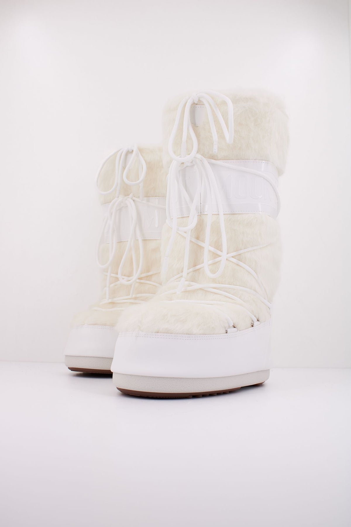 MOON BOOT ICON FAUX FUR 14089000 002 en color BLANCO (2)
