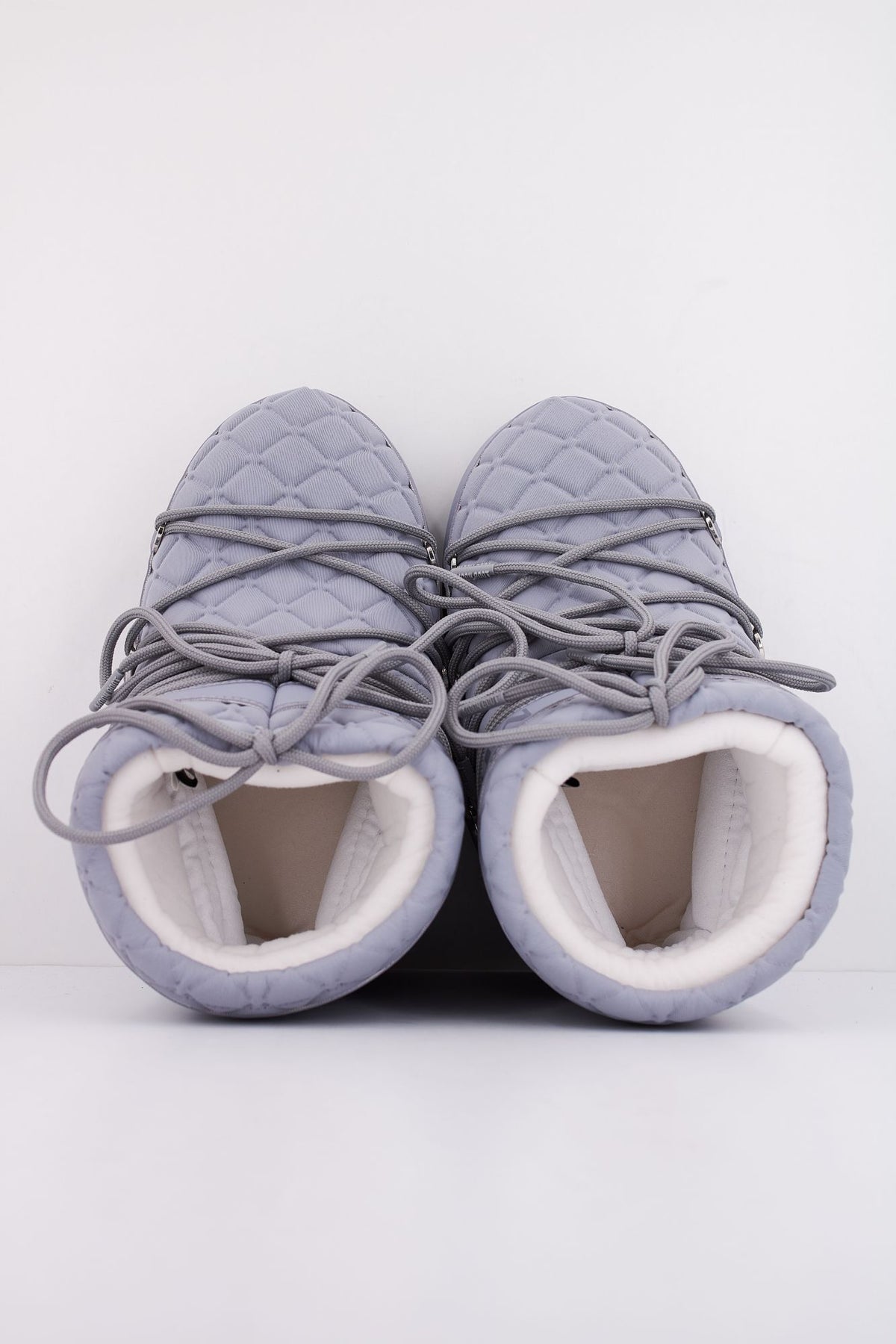 MOON BOOT ICON LOW QUILT 14095400 006 en color GRIS (3)