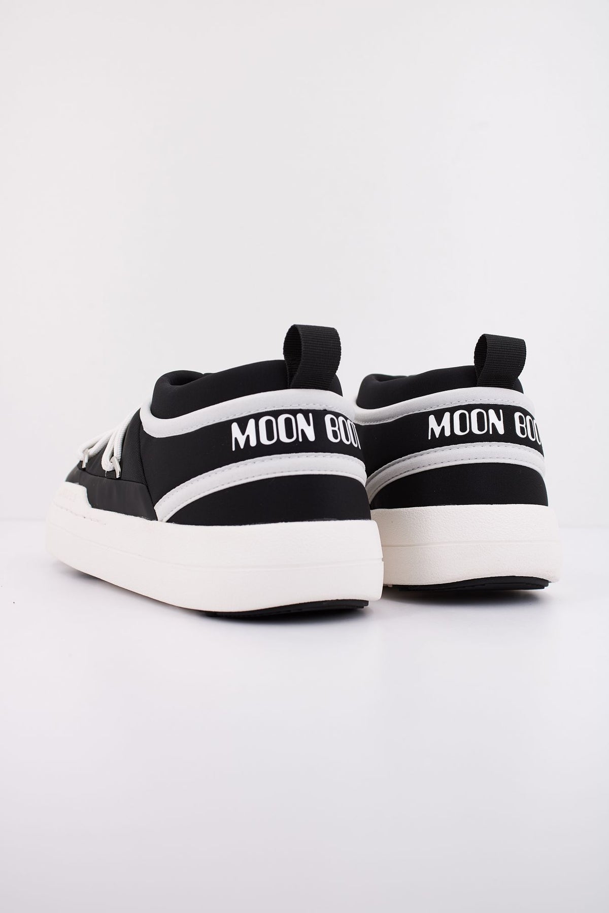 MOON BOOT PARK ICON 24700700 001 en color NEGRO (4)