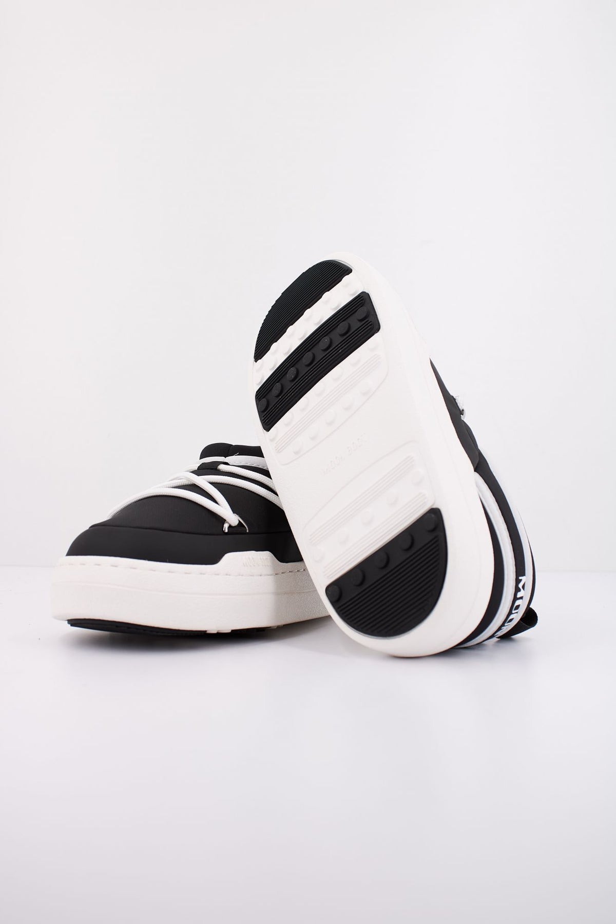 MOON BOOT PARK ICON 24700700 001 en color NEGRO (5)
