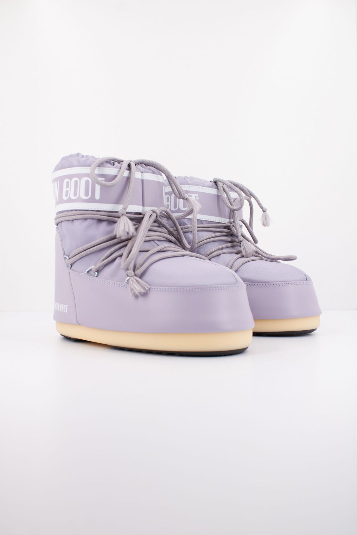 MOON BOOT ICON LOW NYLON 14093400 032 en color VIOLETA (2)
