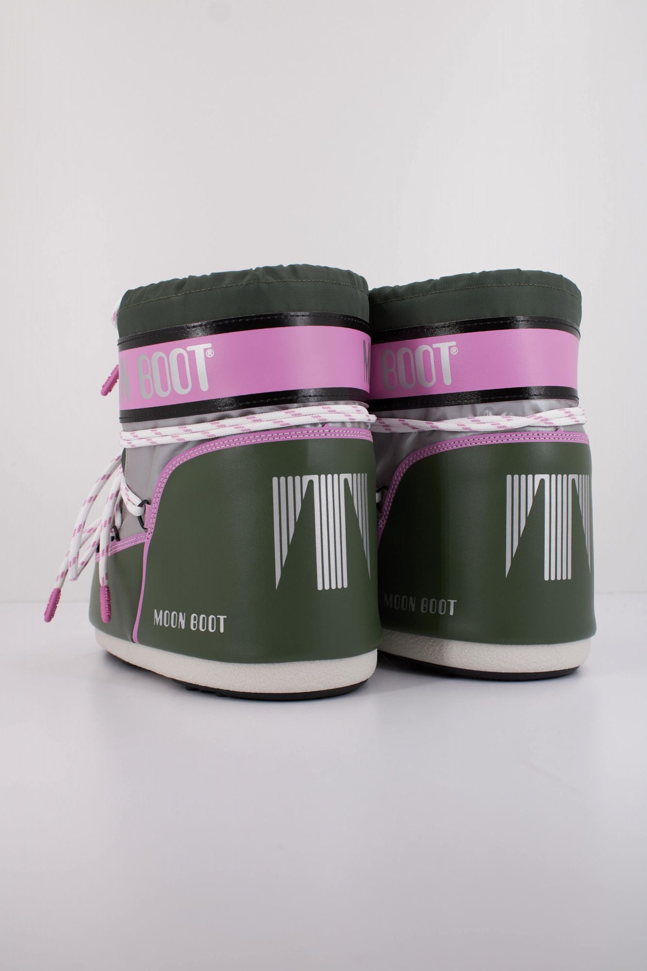 MOON BOOT MB ICON LOW SPACE en color VERDE (3)