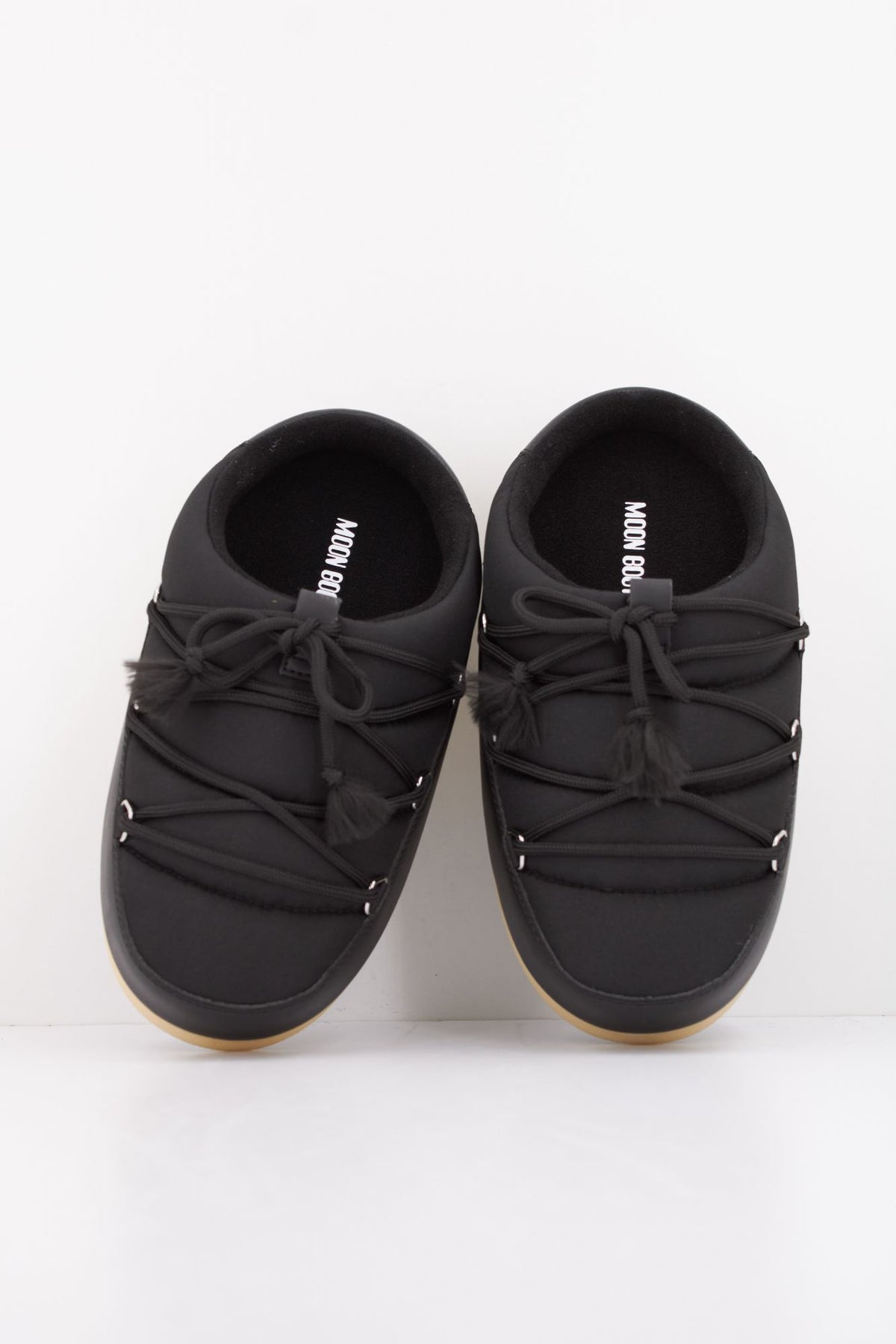 MOON BOOT EVX MULE NYLON 14700300 001 en color NEGRO (3)