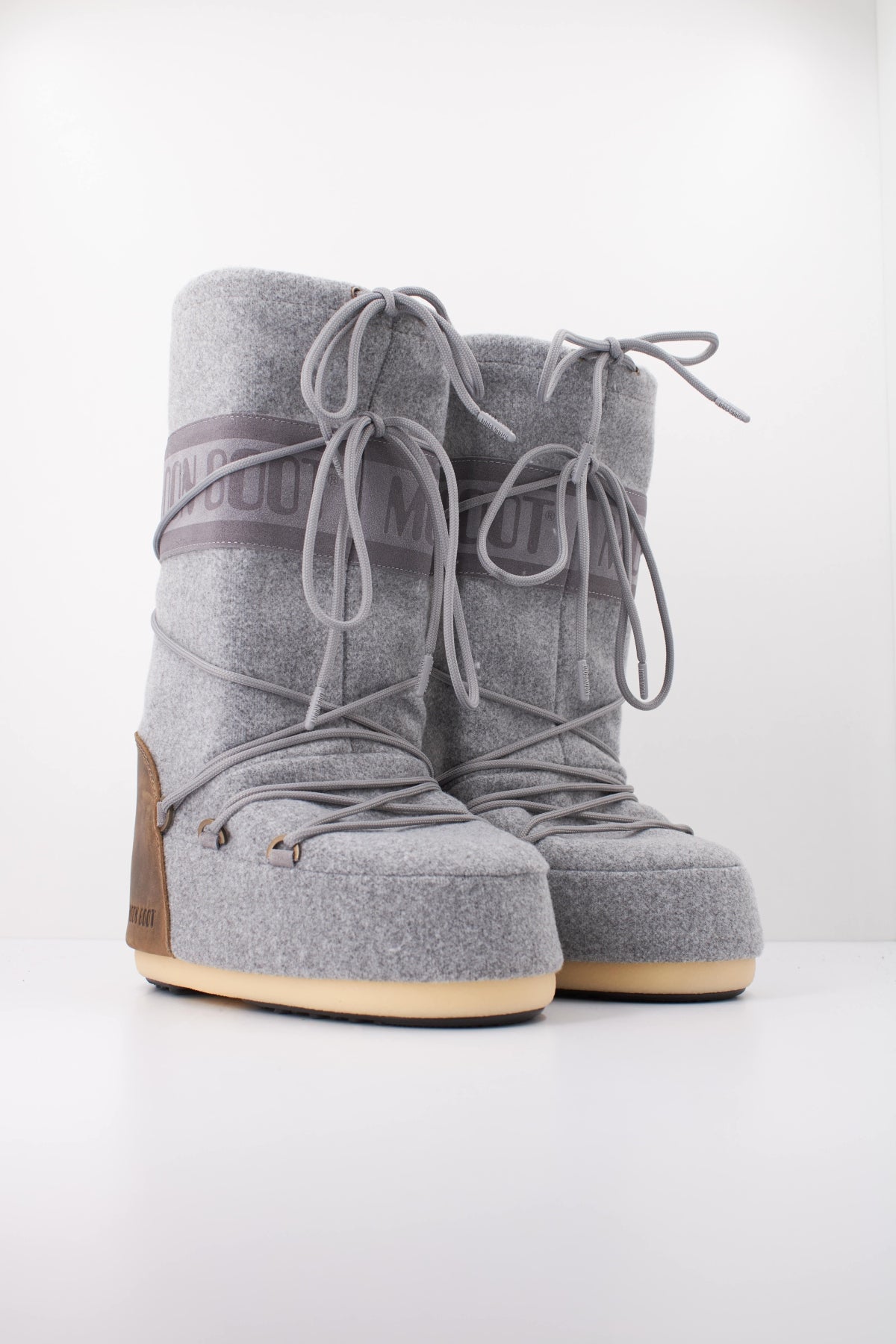 MOON BOOT ICON NUBUCK FELT 14032300 05 en color GRIS (2)