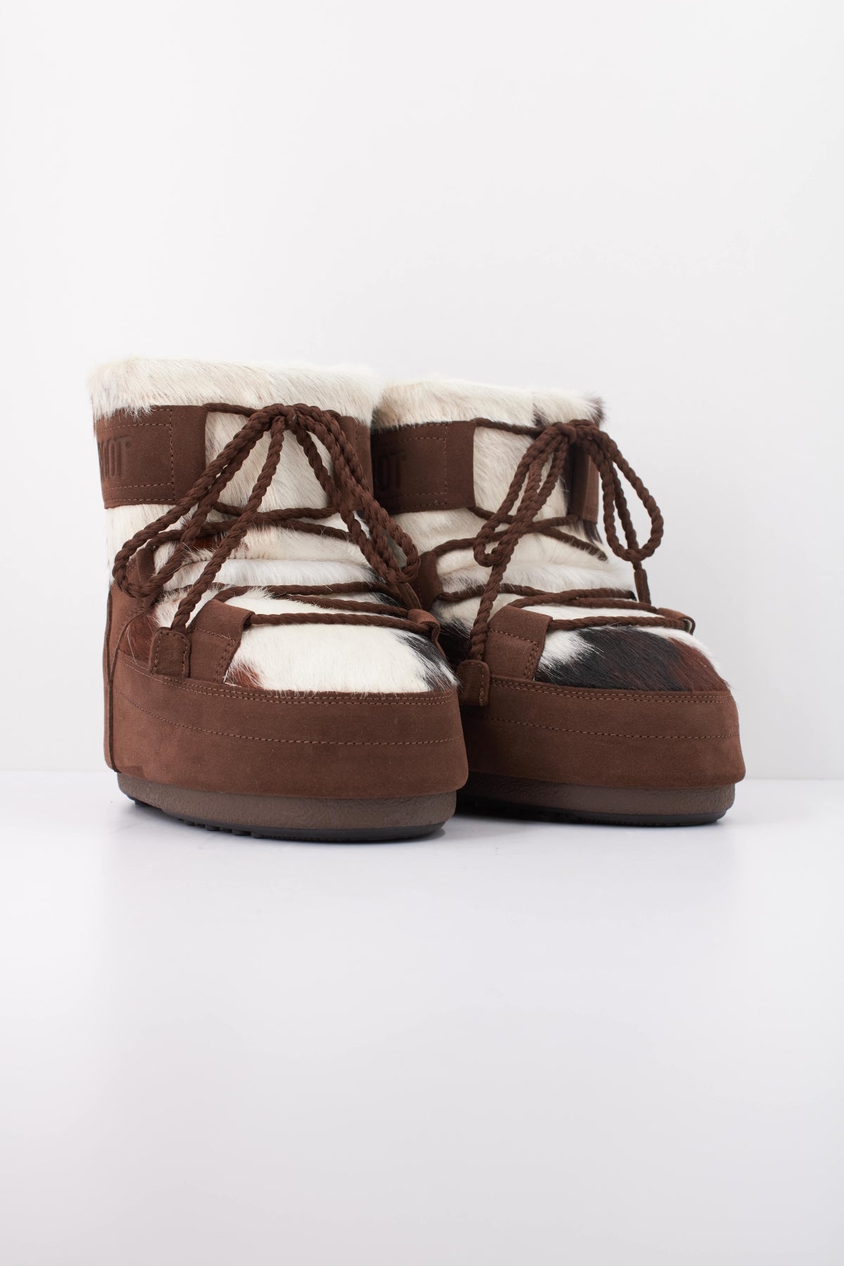 MOON BOOT ICON LOW ARCHIVE 1985 COW 14099300 04 en color MARRON (2)
