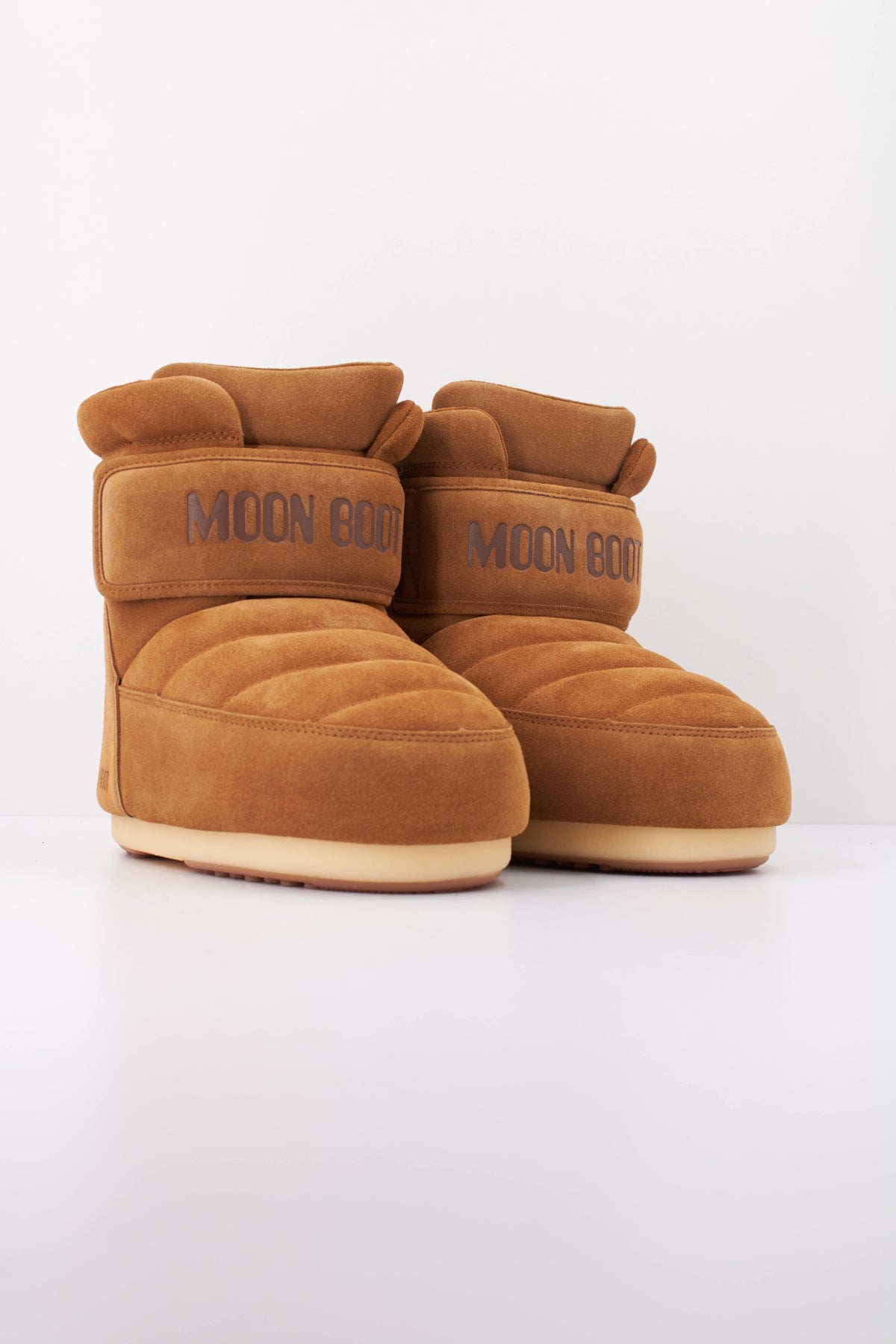 MOON BOOT ICON STRAP SUEDE 14099800 008 en color MARRON CLARO (2)