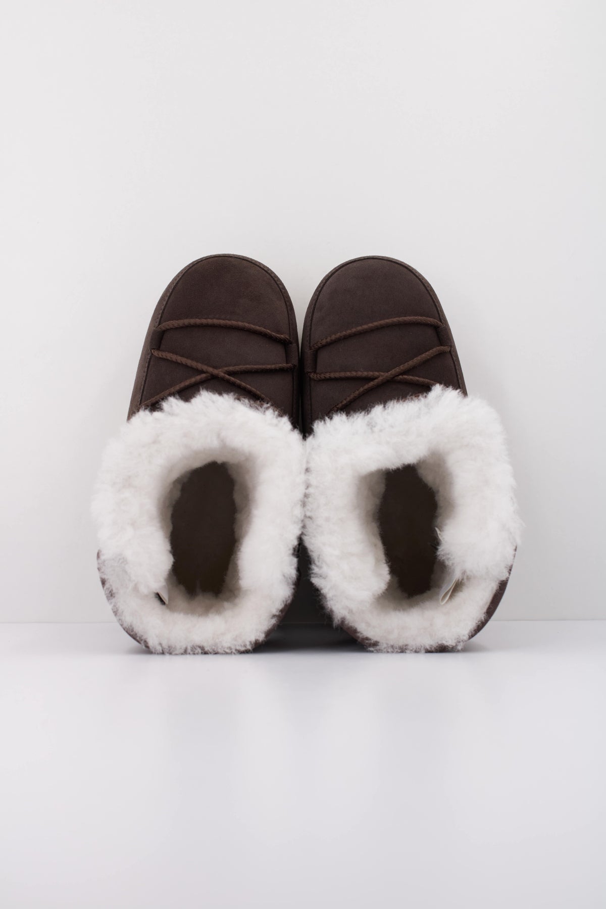 MOON BOOT EVX BOOT SUEDE SHEARLING 14700500 010 en color MARRON (3)