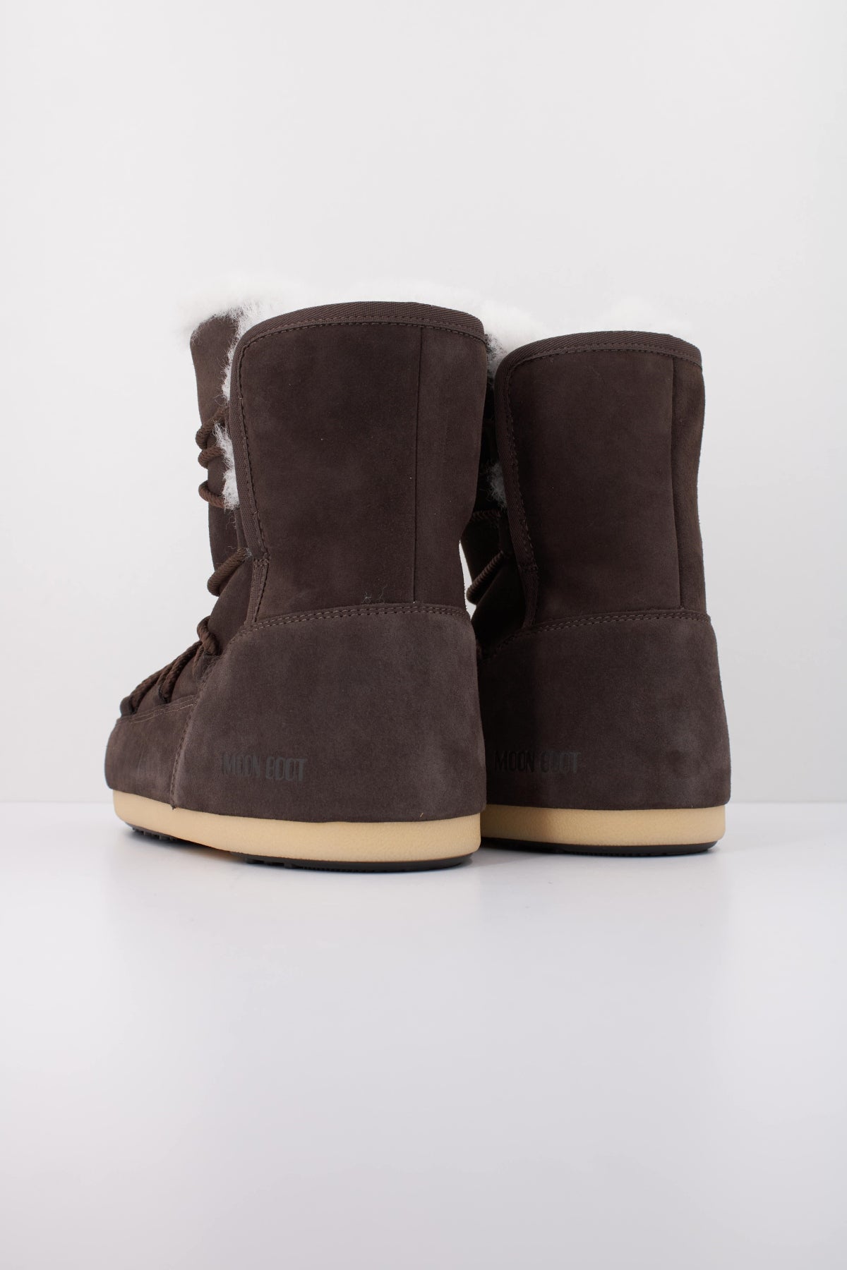 MOON BOOT EVX BOOT SUEDE SHEARLING 14700500 010 en color MARRON (4)
