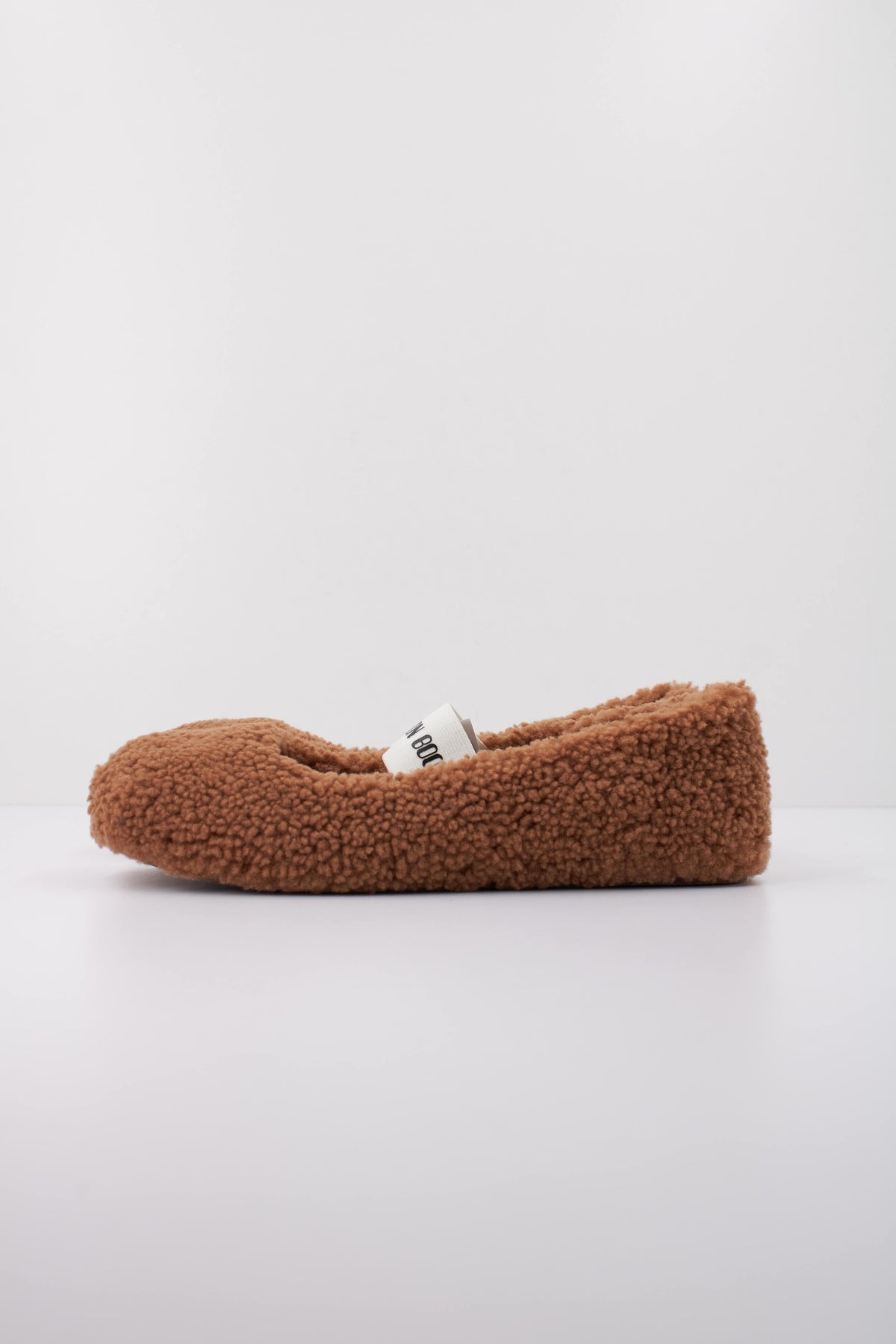 MOON BOOT SHEARLING BALLERINA 24000100 008 en color MARRON (1)