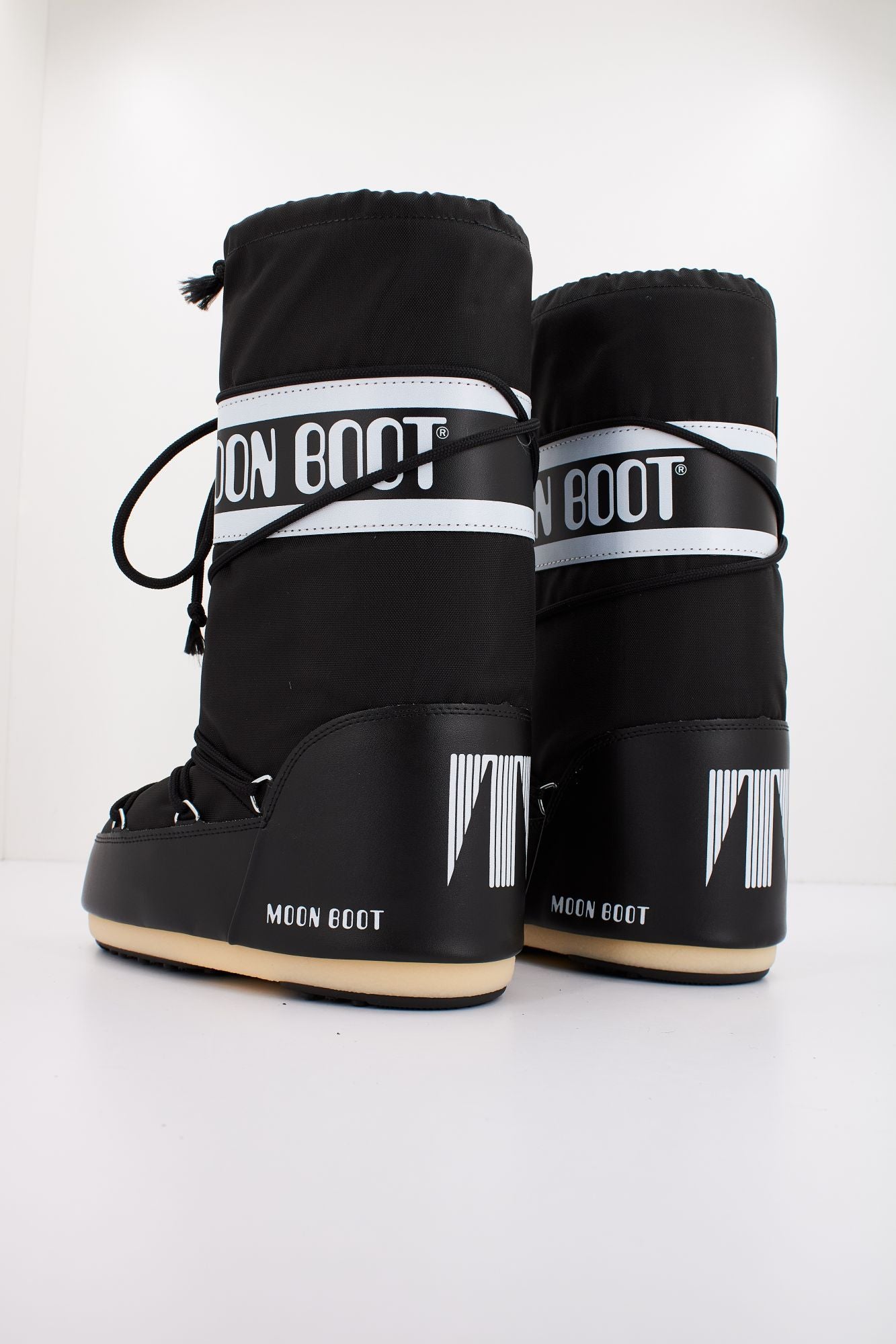 MOON BOOT MB ICON NYLON en color NEGRO (3)