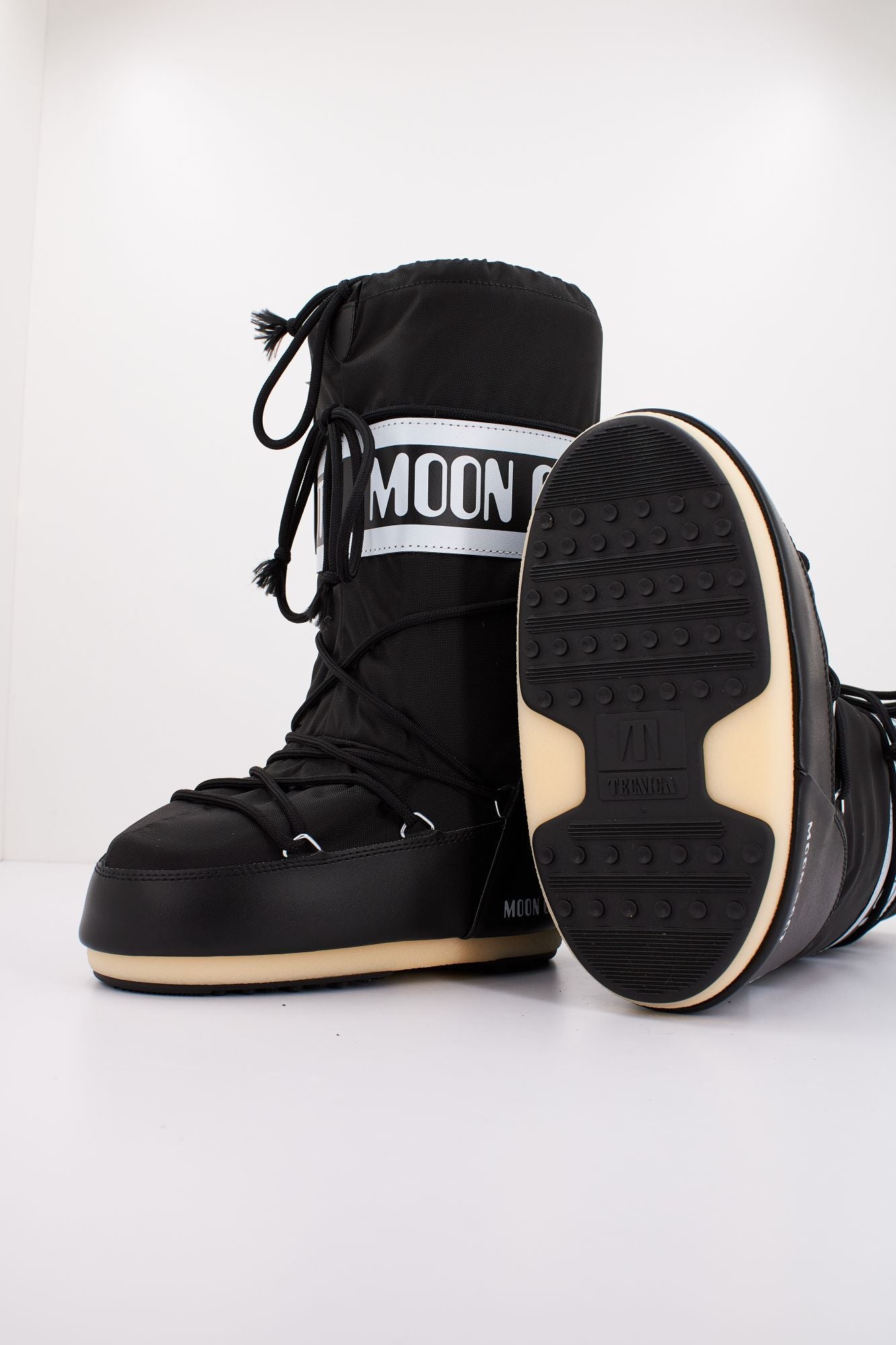 MOON BOOT MB ICON NYLON en color NEGRO (4)