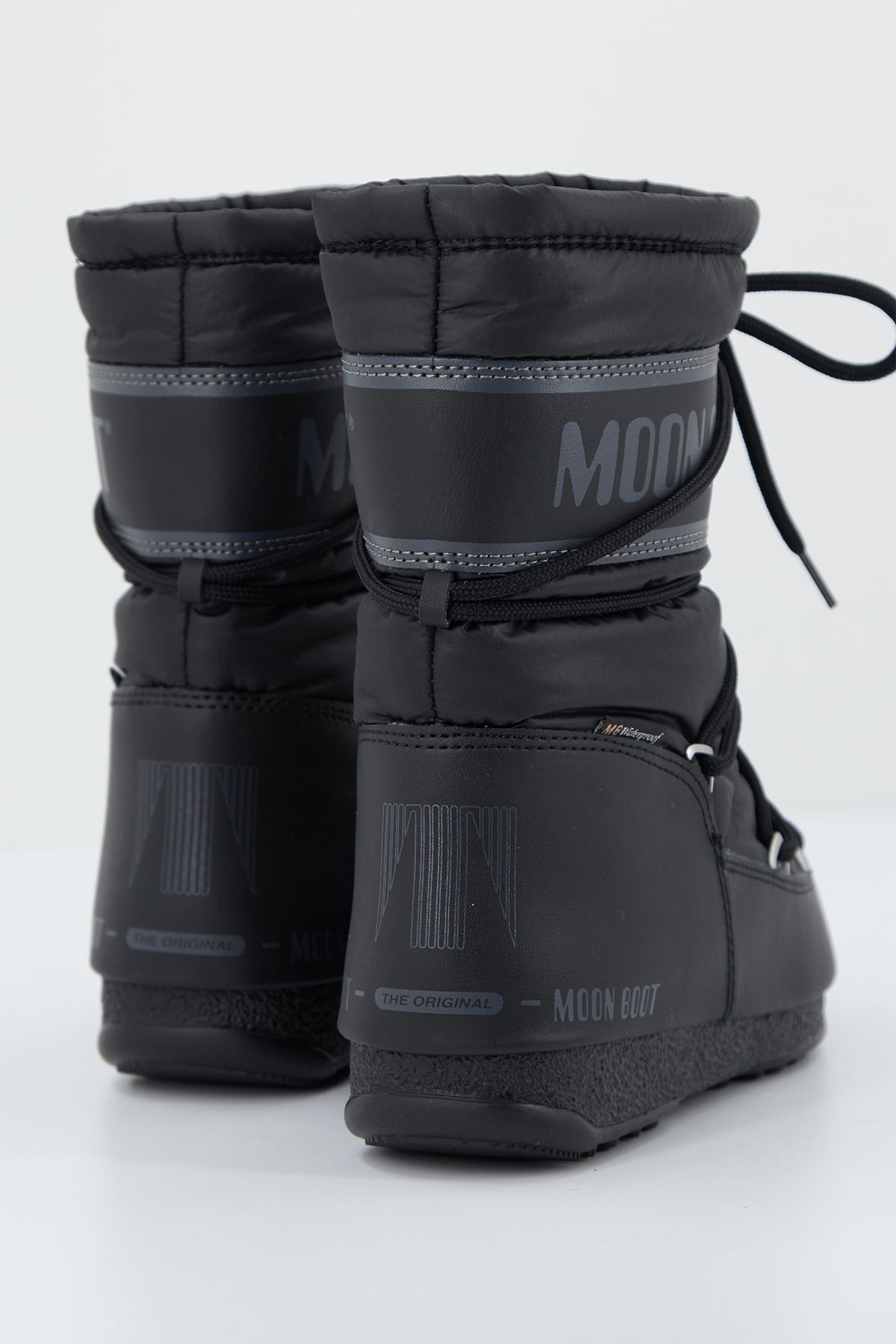 MOON BOOT MID NYLON WP 24009200 001 en color NEGRO (2)