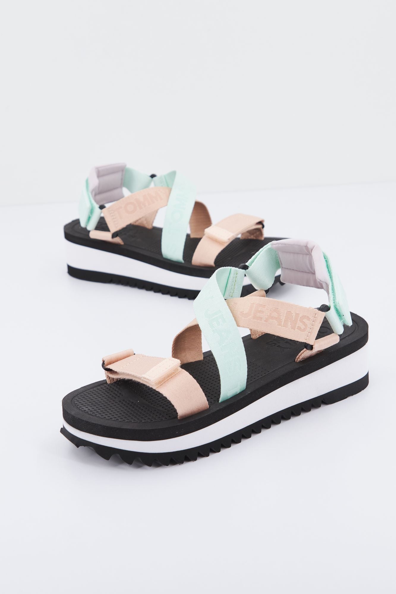 TOMMY JEANS EN0EN01839 en color MULTICOLOR (2)