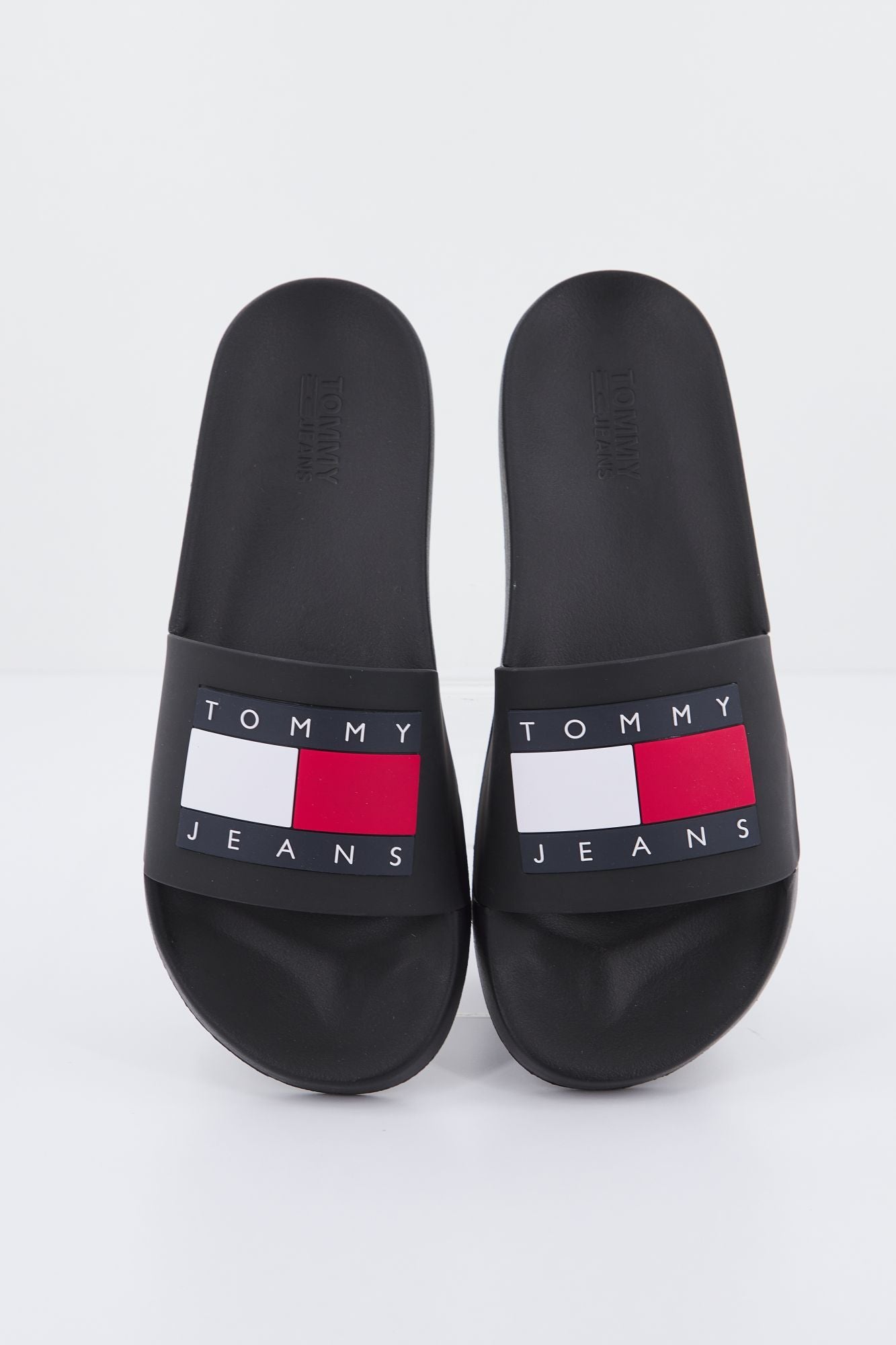 TOMMY JEANS EN0EN01889 en color NEGRO (1)