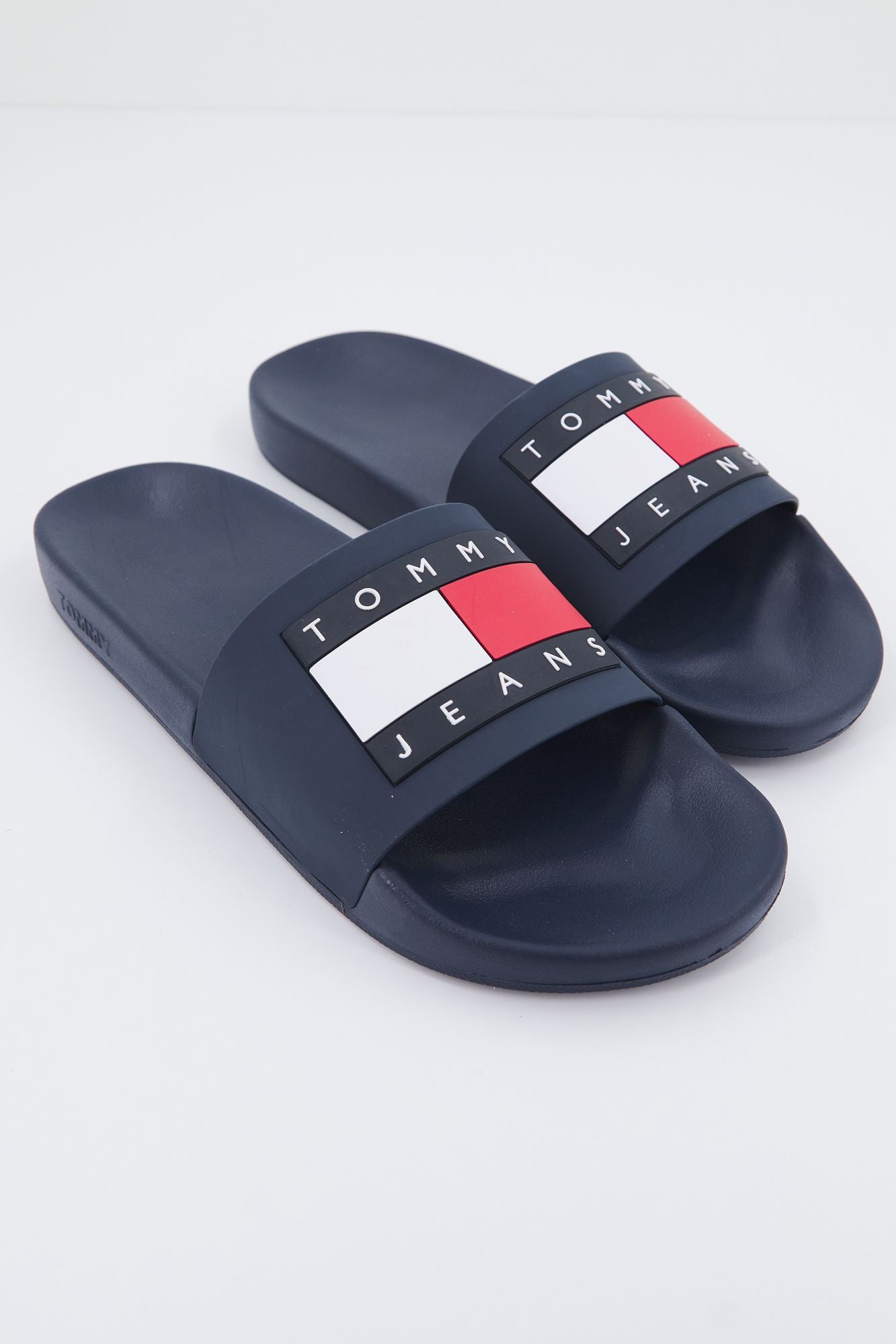 TOMMY JEANS RETRO LEATHER en color AZUL (1)