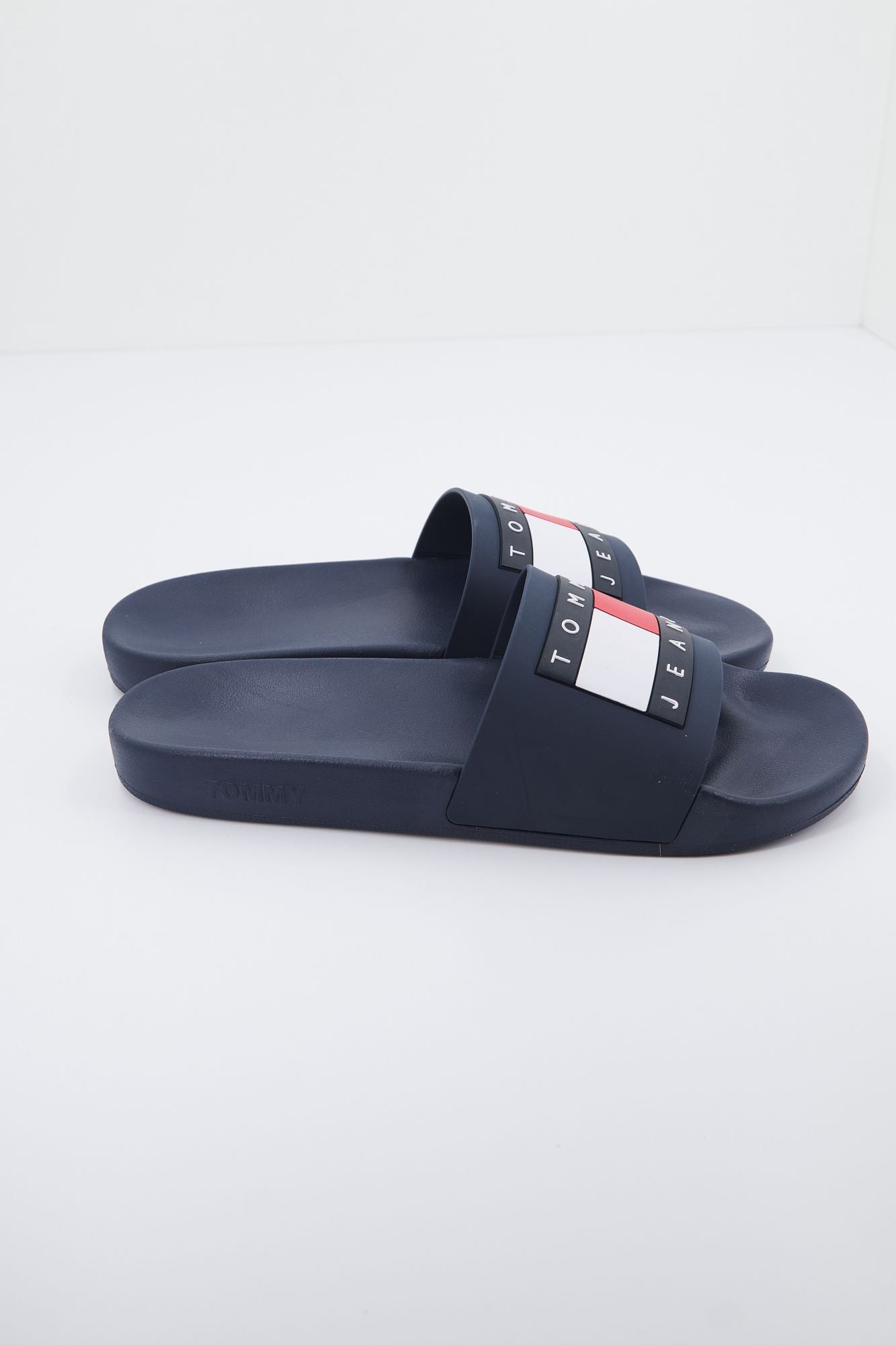 TOMMY JEANS RETRO LEATHER en color AZUL (2)