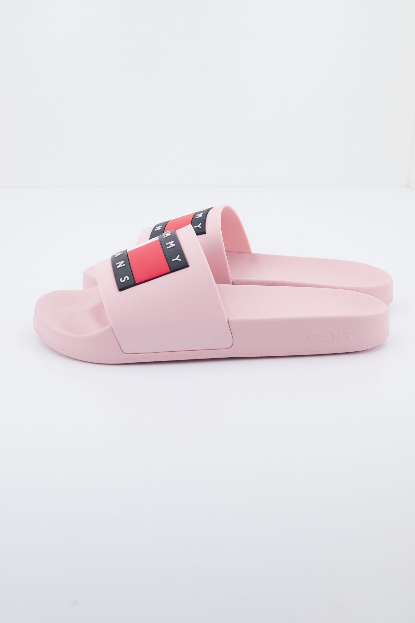 TOMMY JEANS FLAG POOL SLD ESS en color ROSA (2)