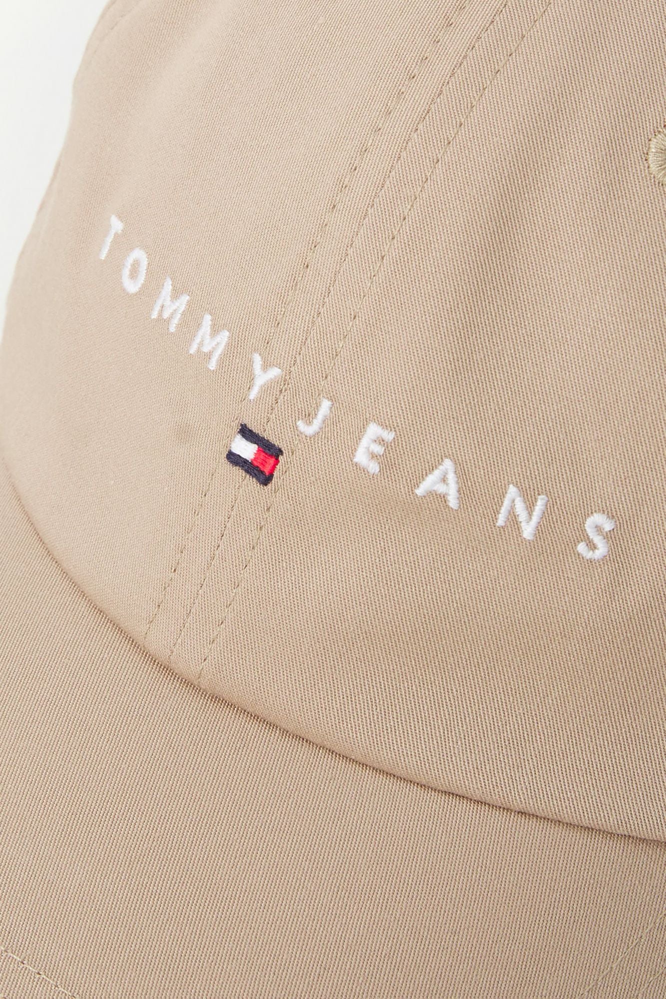 TOMMY JEANS TJM LINEAR LOGO CAP en color MARRON (4)