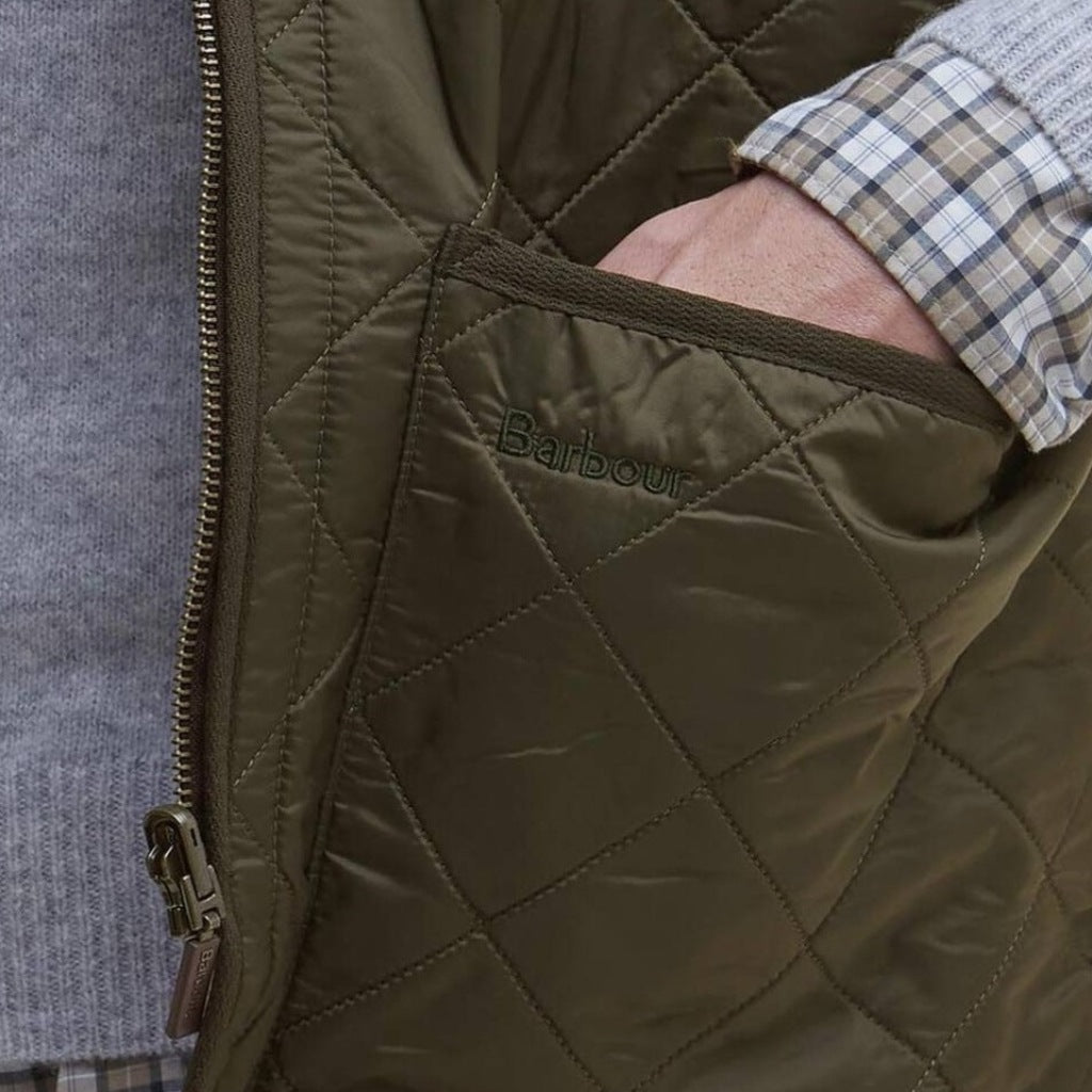 BARBOUR MLI0002OL91 POLARQUILT WAISTCOAT en color VERDE (3)
