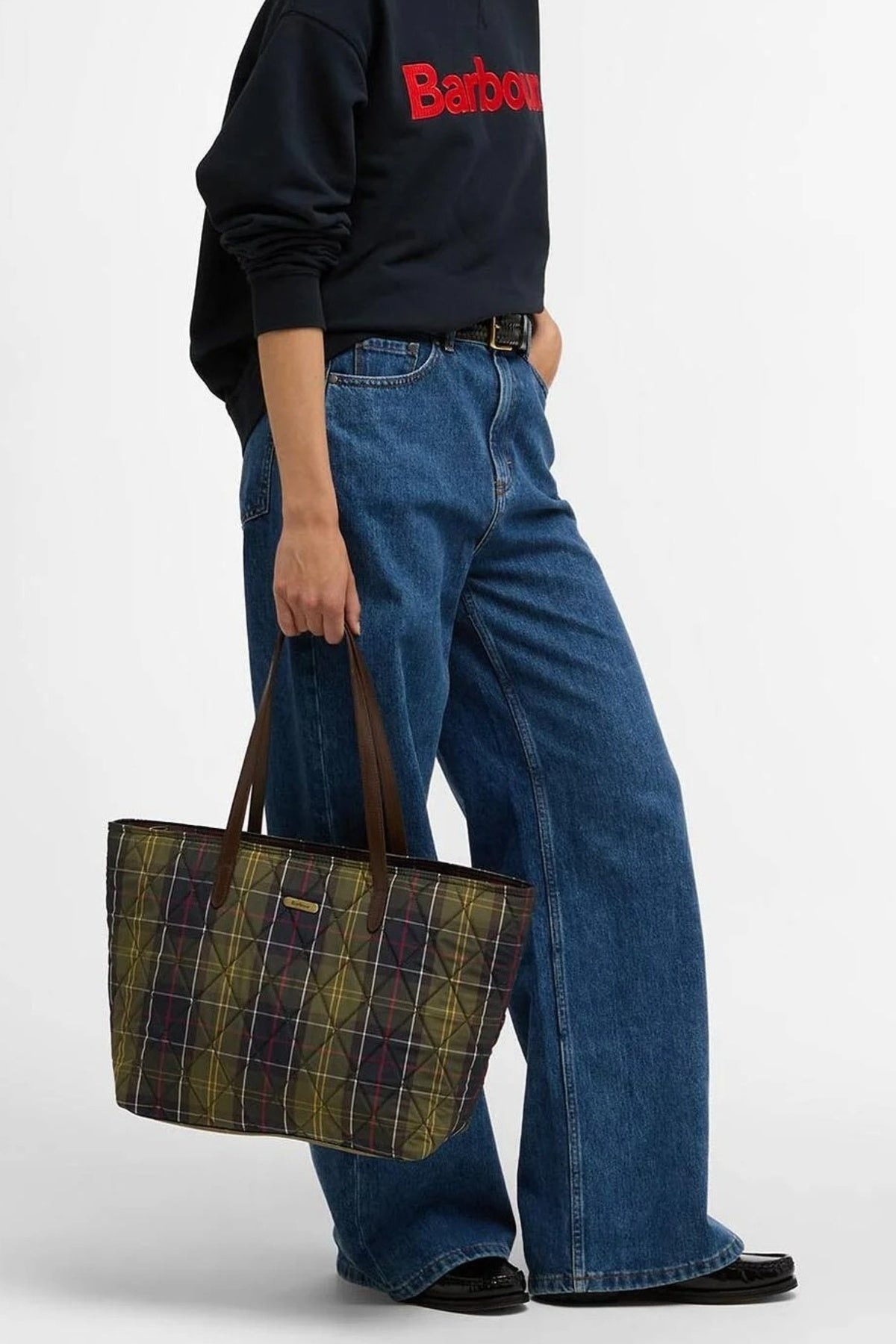 BARBOUR WETHERHAM QUILTED TARTAN TOTE LBA0344OL71 en color (1)