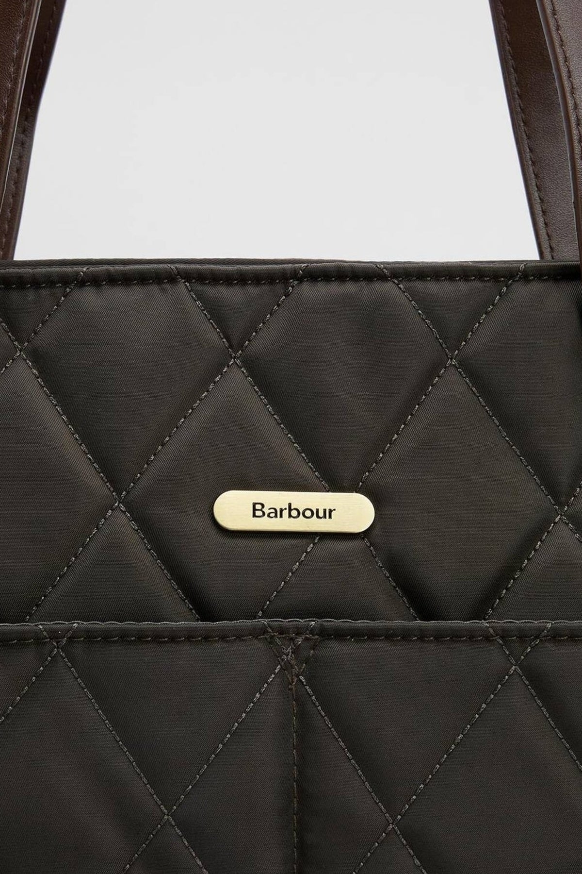BARBOUR QUILTED TOTE LBA0395OL75 en color VERDE (7)