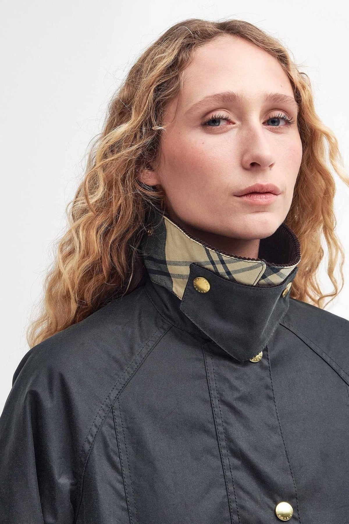 BARBOUR LWX1402SG51 BARBOUR MODERN BEADNELL en color AZUL (11)