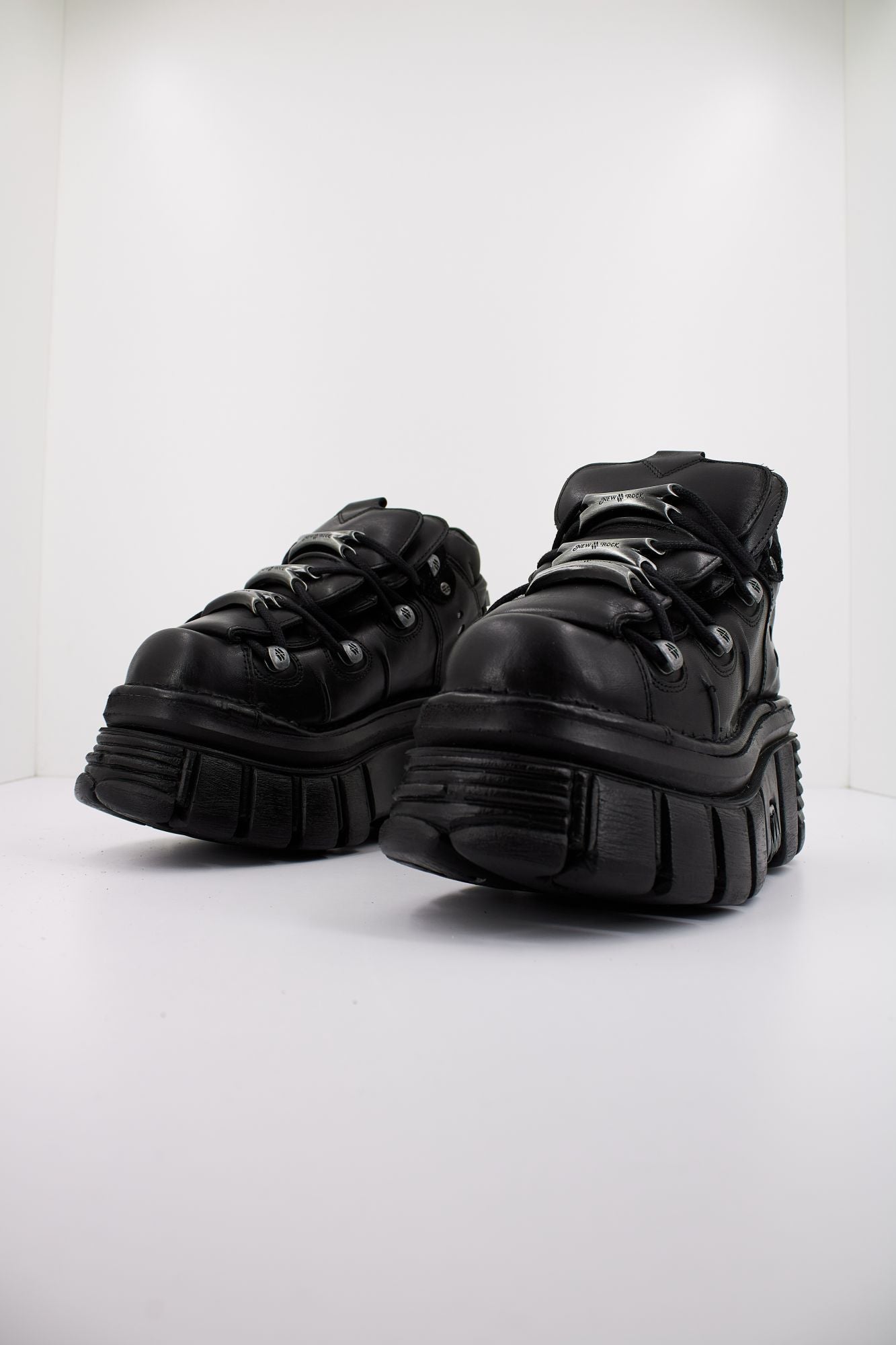 NEW ROCK M110 S1 en color NEGRO (2)