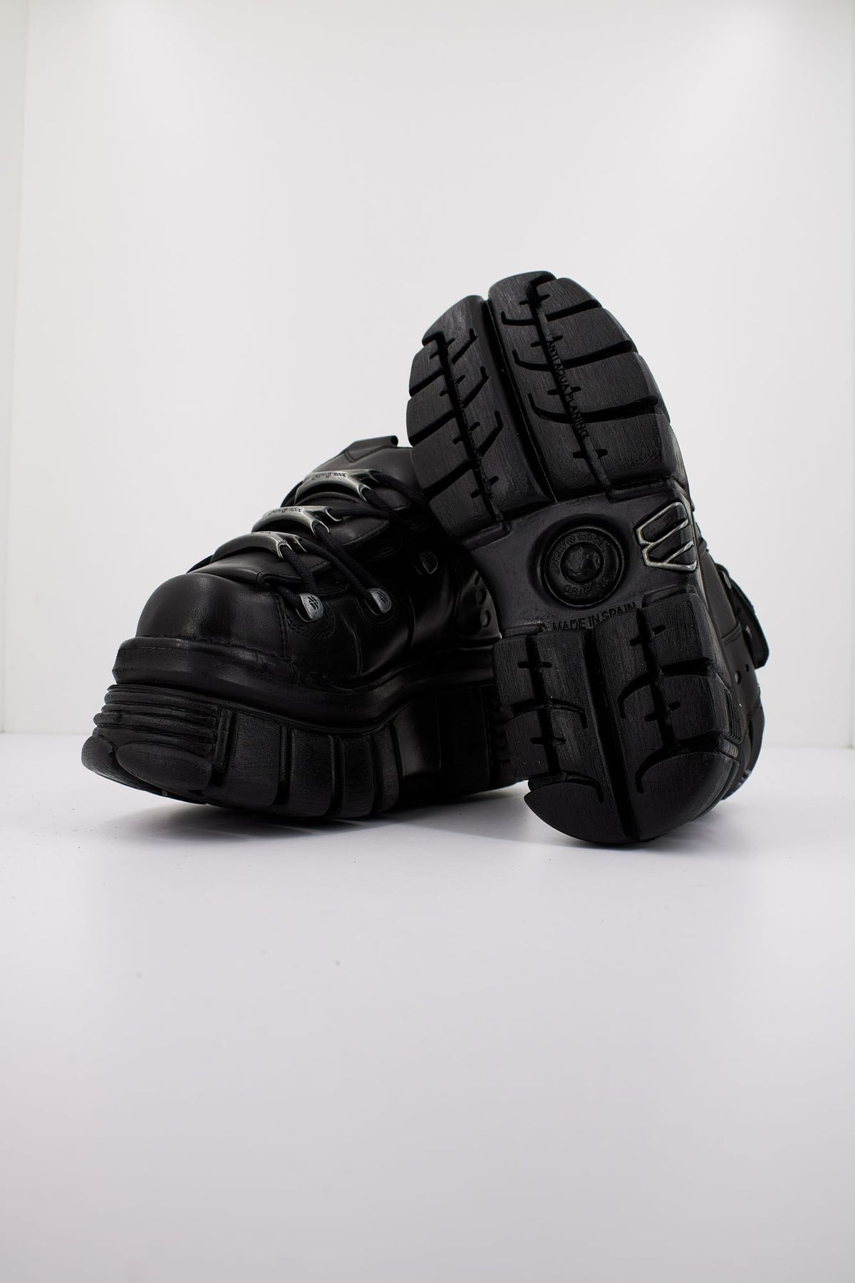 NEW ROCK M110 S1 en color NEGRO (4)