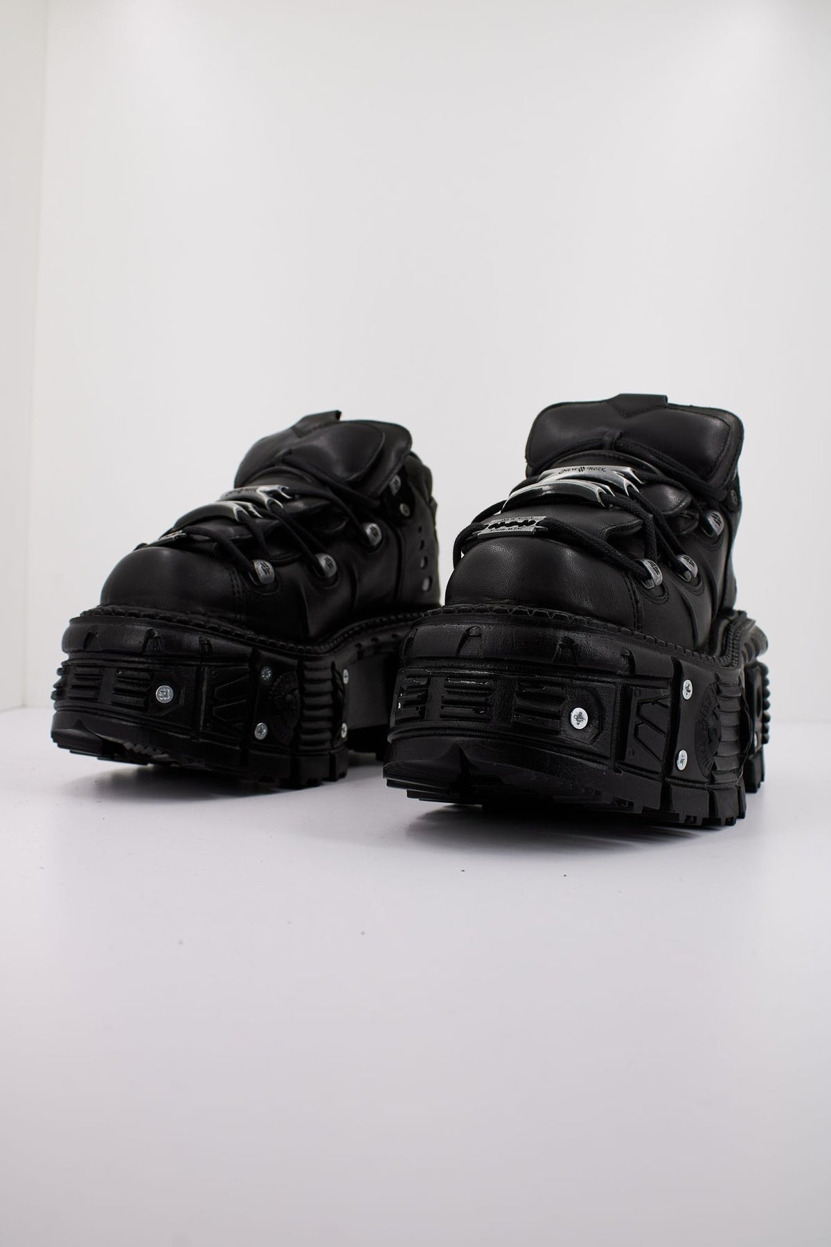 NEW ROCK TANK M-TANK106-C2 en color NEGRO (2)