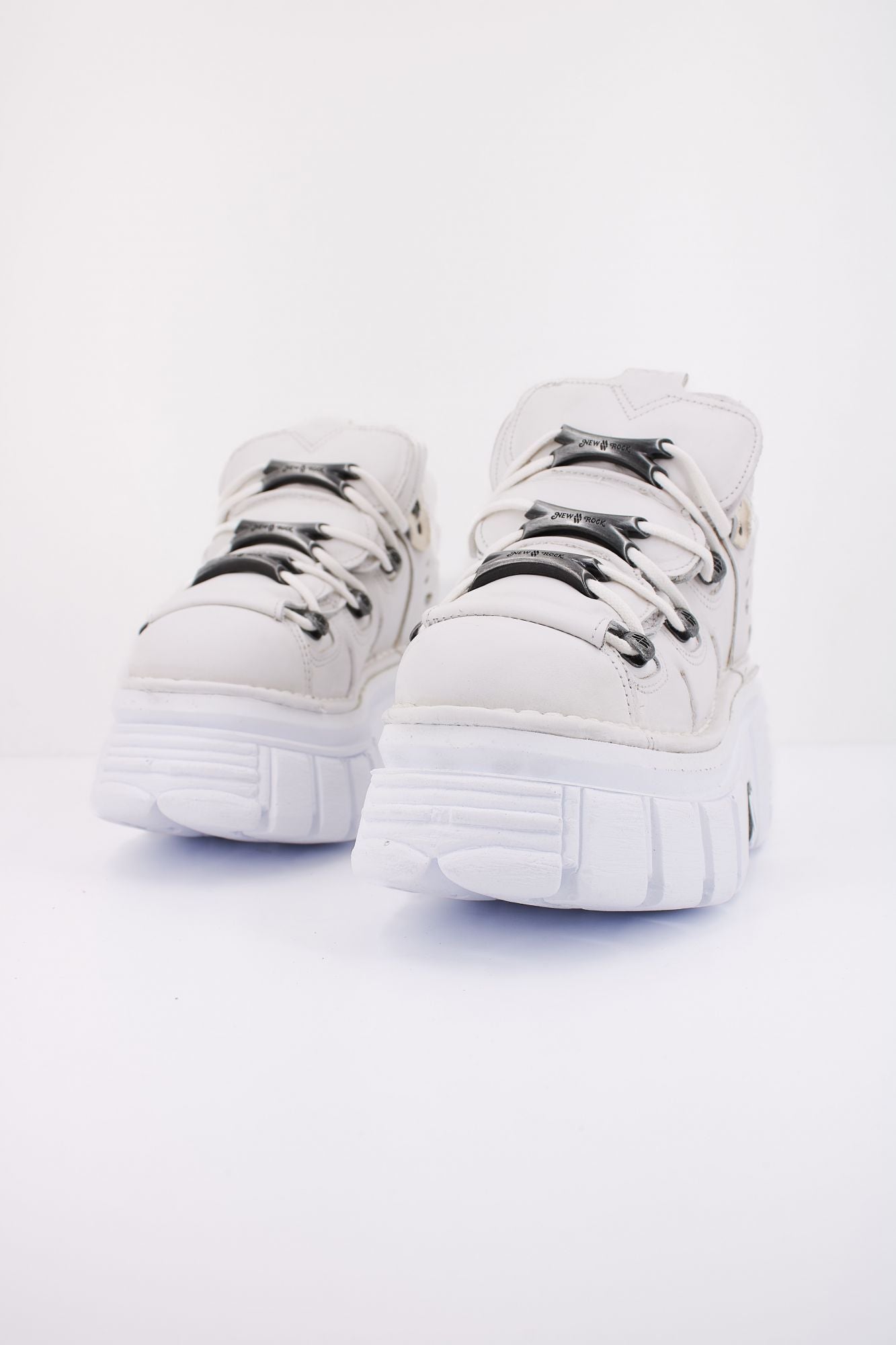 NEW ROCK M106 S53 en color BLANCO (2)