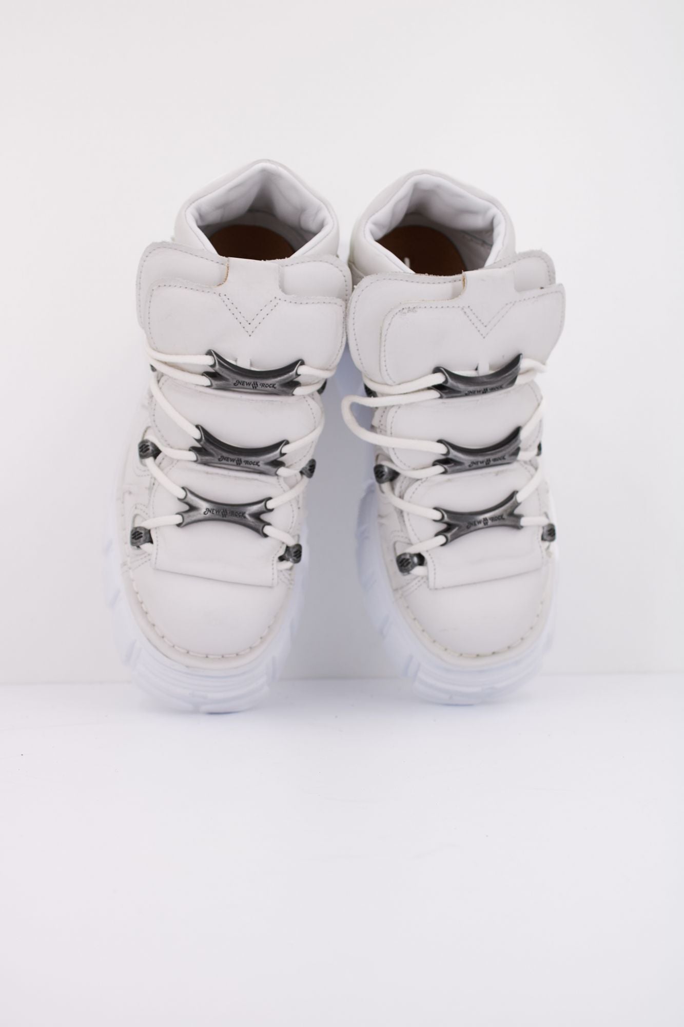 NEW ROCK M106 S53 en color BLANCO (3)