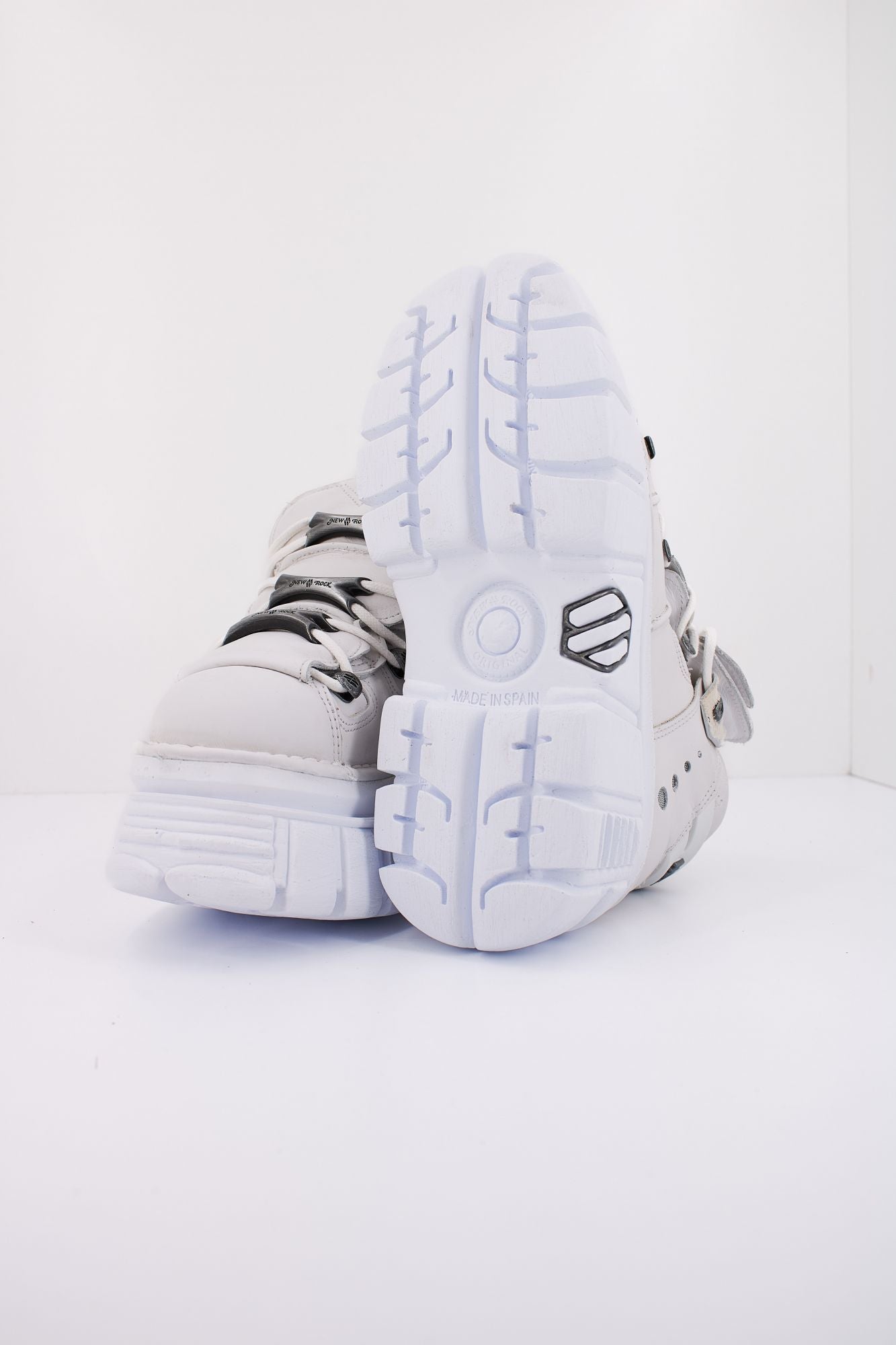 NEW ROCK M106 S53 en color BLANCO (5)